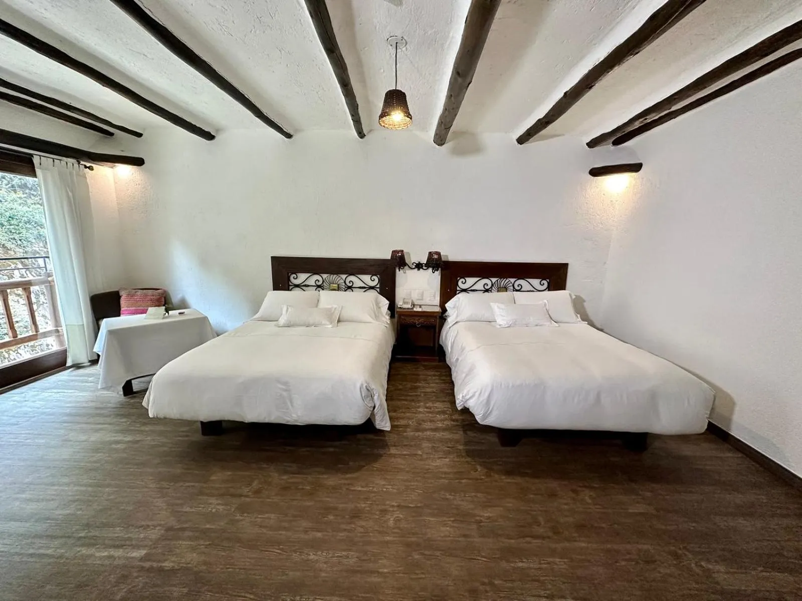 Photo of the whole room, Bed in Hatun Inti Boutique