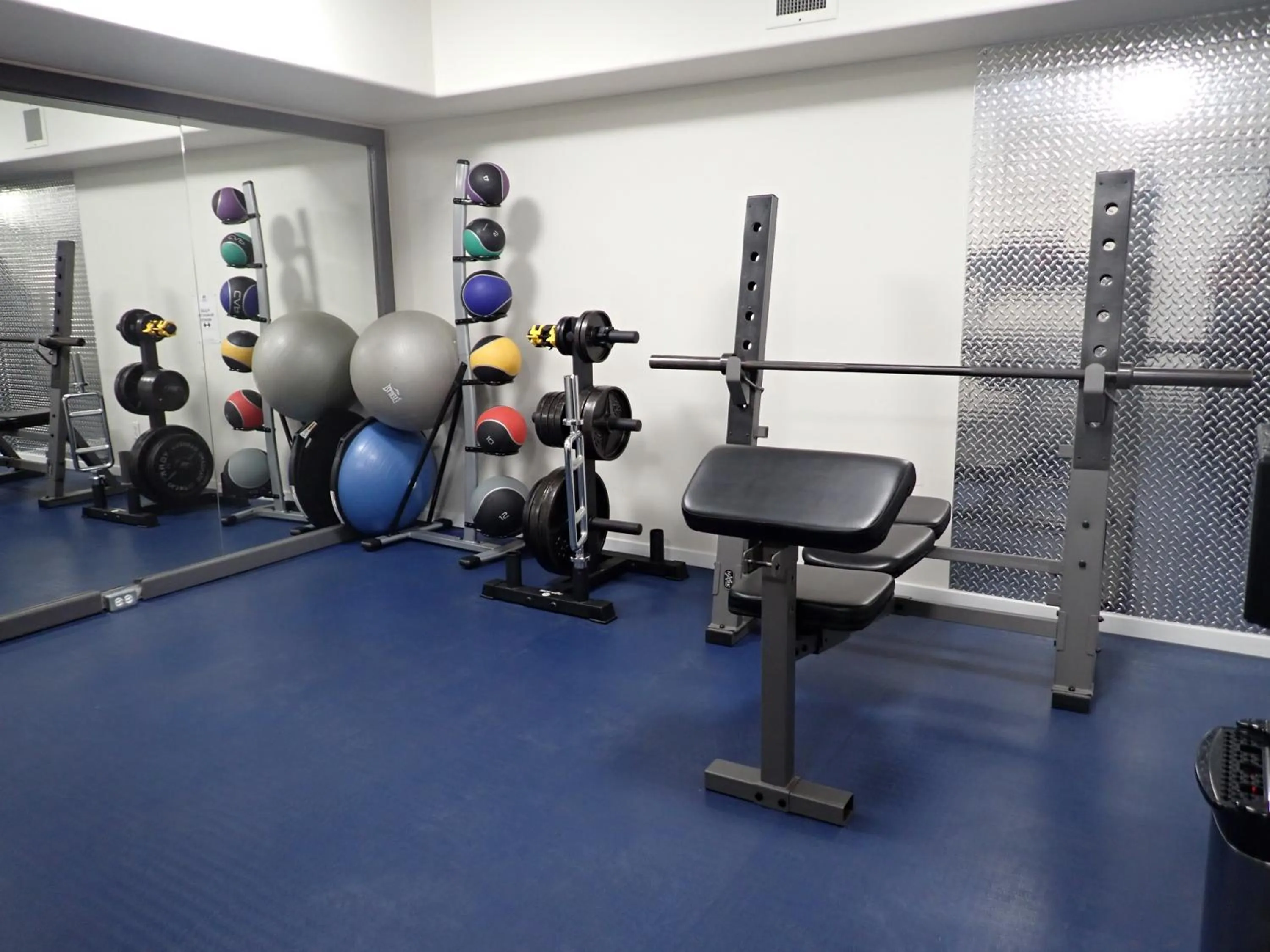Fitness centre/facilities in Days Inn by Wyndham Valemount