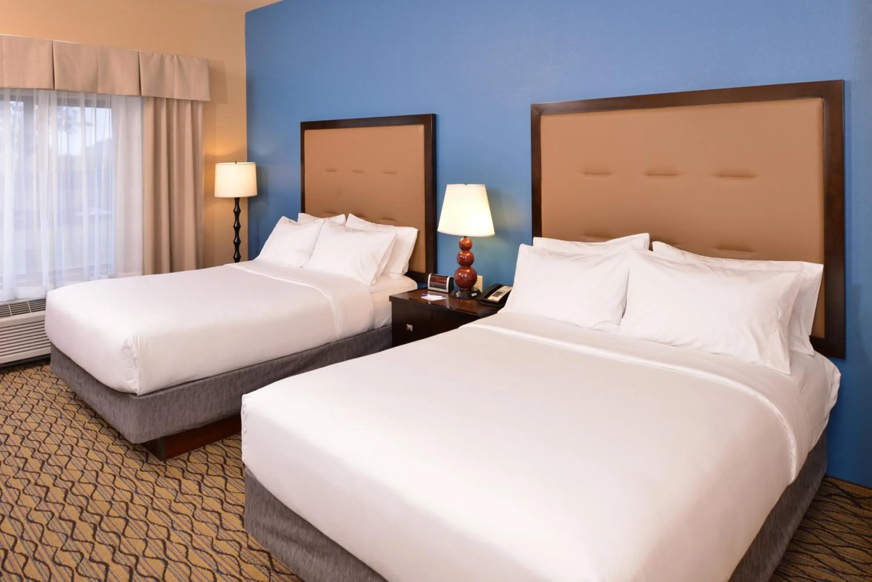 Standard Room with Two Queen Beds - Communications Accessible Tub in Holiday Inn Express & Suites Wichita Falls by IHG Standard Room with Two Queen Beds - Communications Accessible Tub in Holiday Inn Express & Suites Wichita Falls by IHG