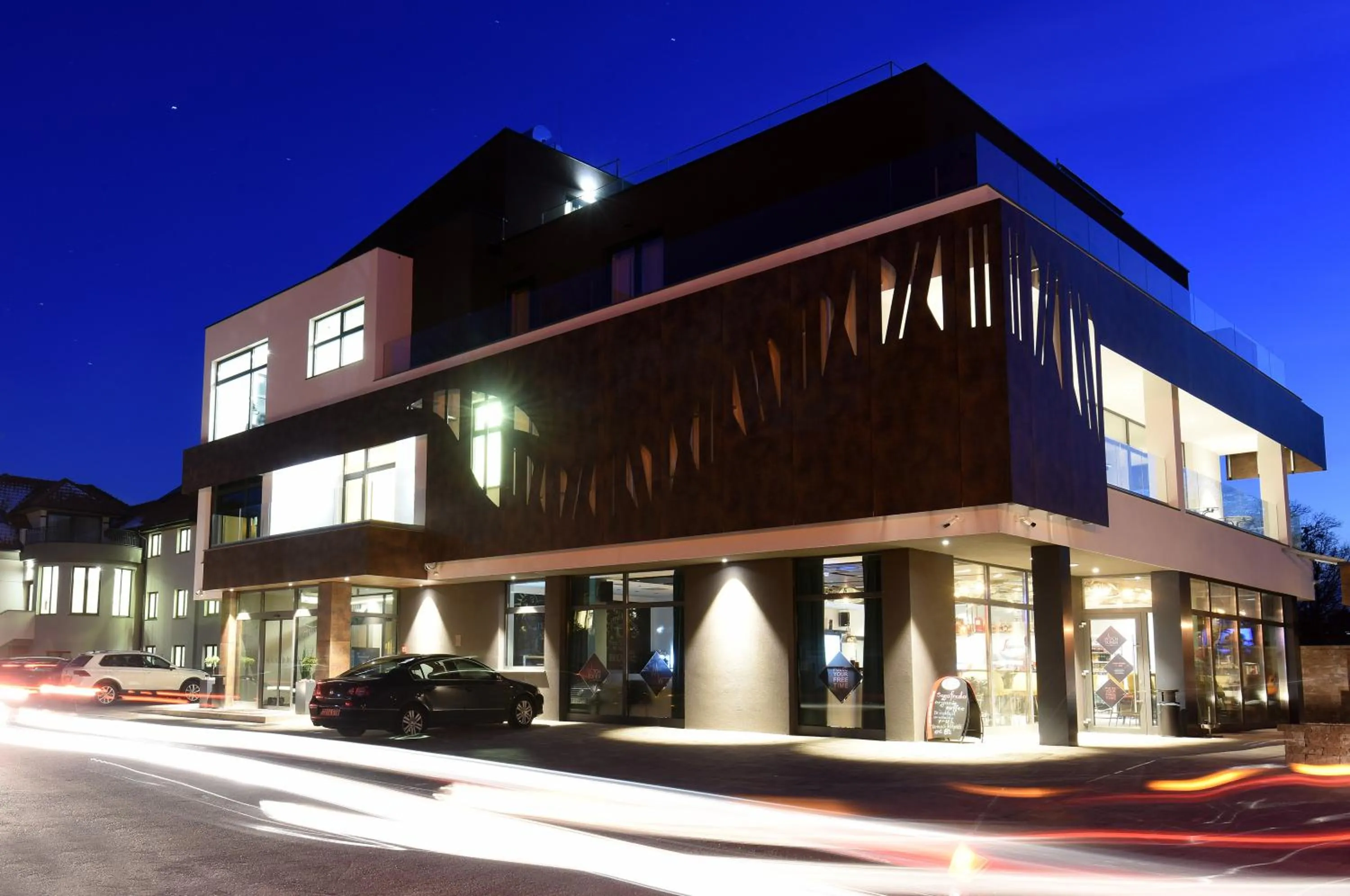 Night in Hotel Castellum