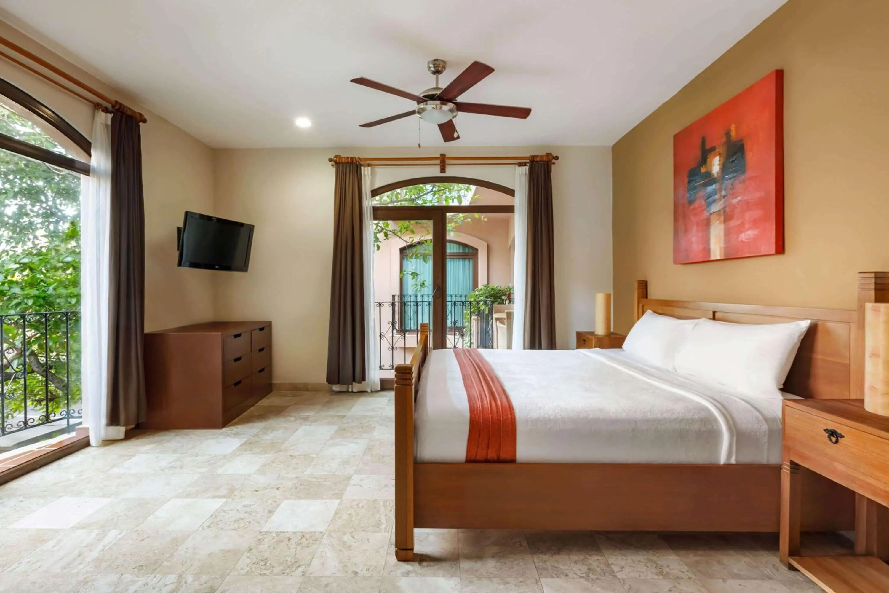 Bed in Acanto Hotel Playa del Carmen, Trademark Collection by Wyndham