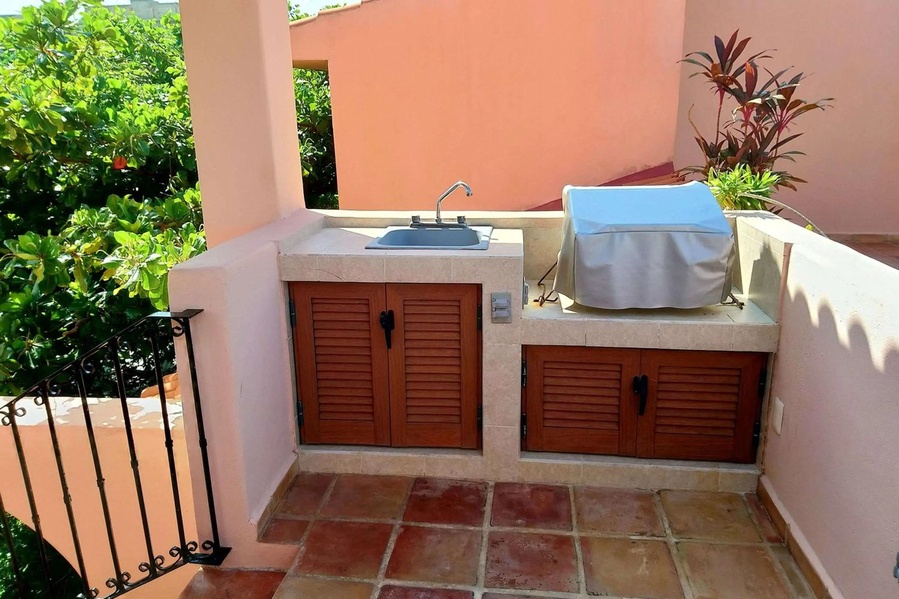 BBQ facilities in Acanto Hotel Playa del Carmen, Trademark Collection by Wyndham