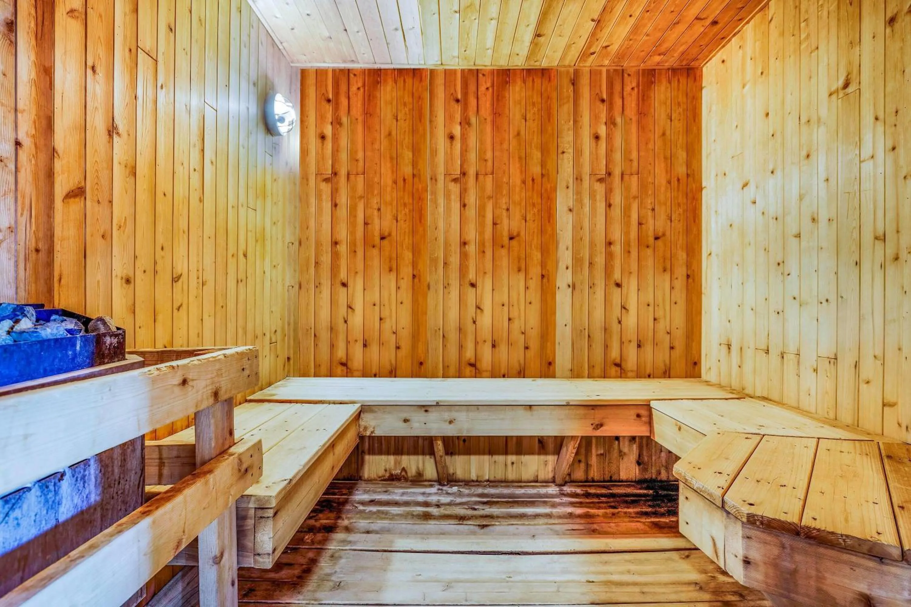 Spa and wellness centre/facilities in Days Inn by Wyndham Golden