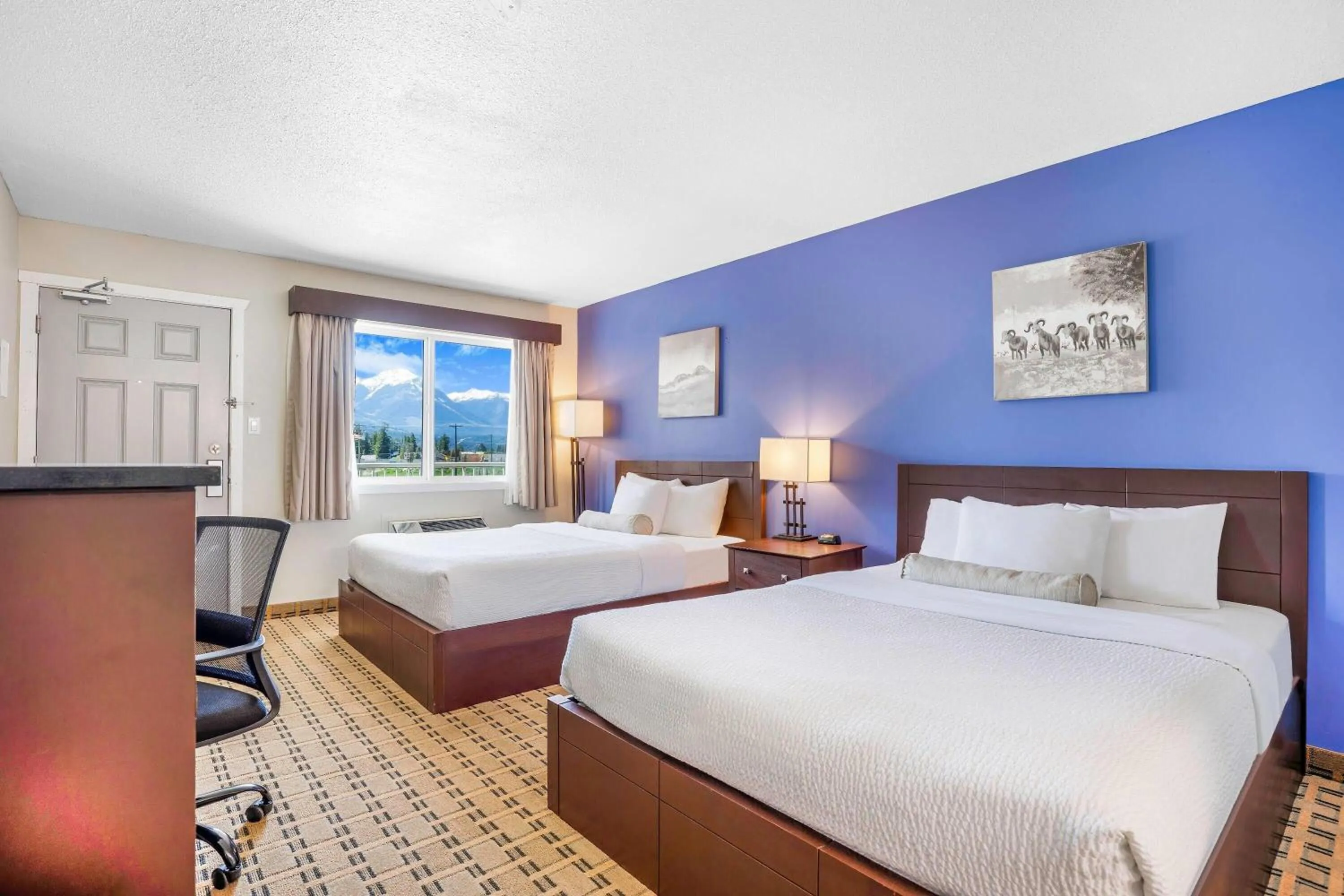 Bed in Days Inn by Wyndham Golden