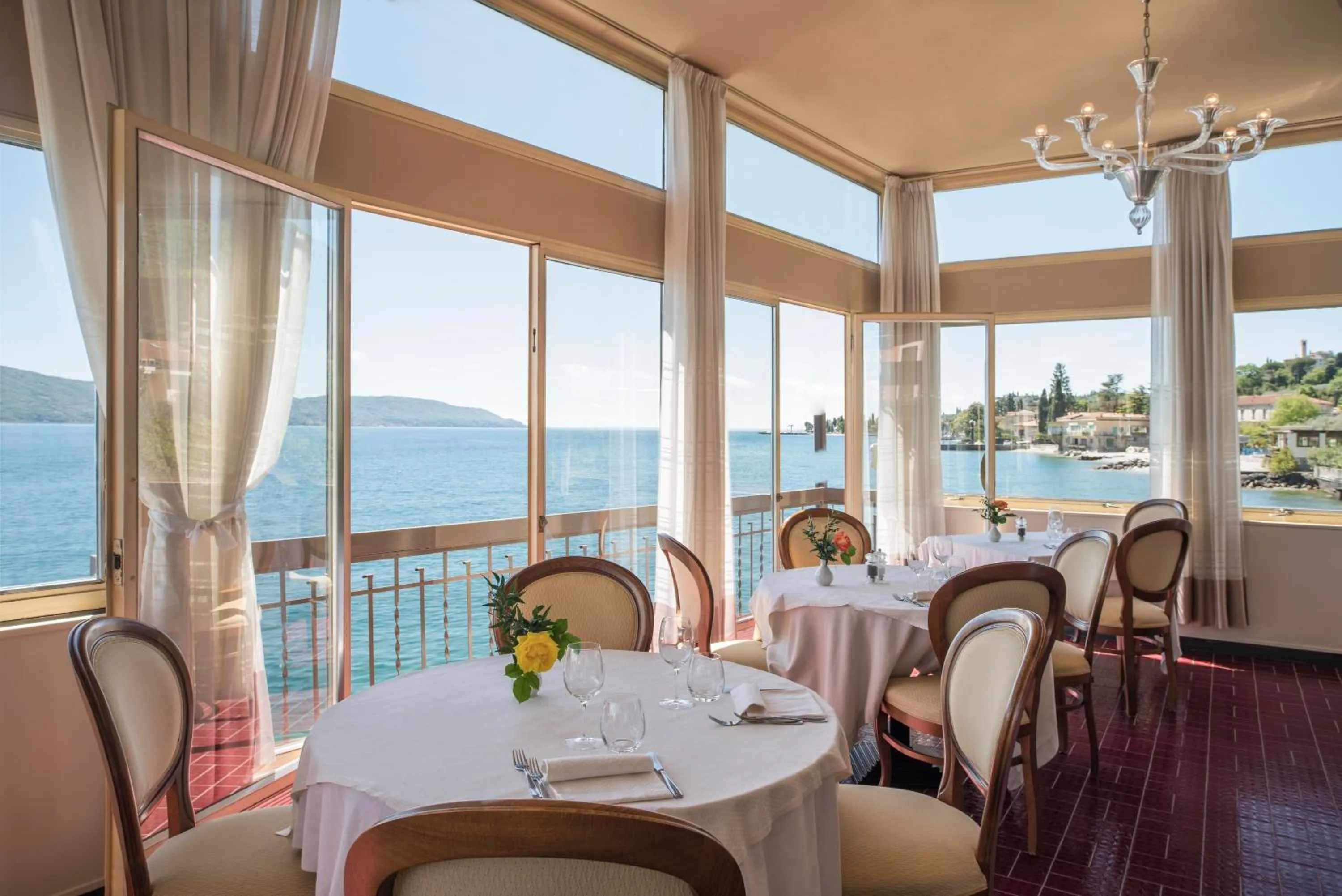 Restaurant/places to eat in Hotel Gardenia al Lago