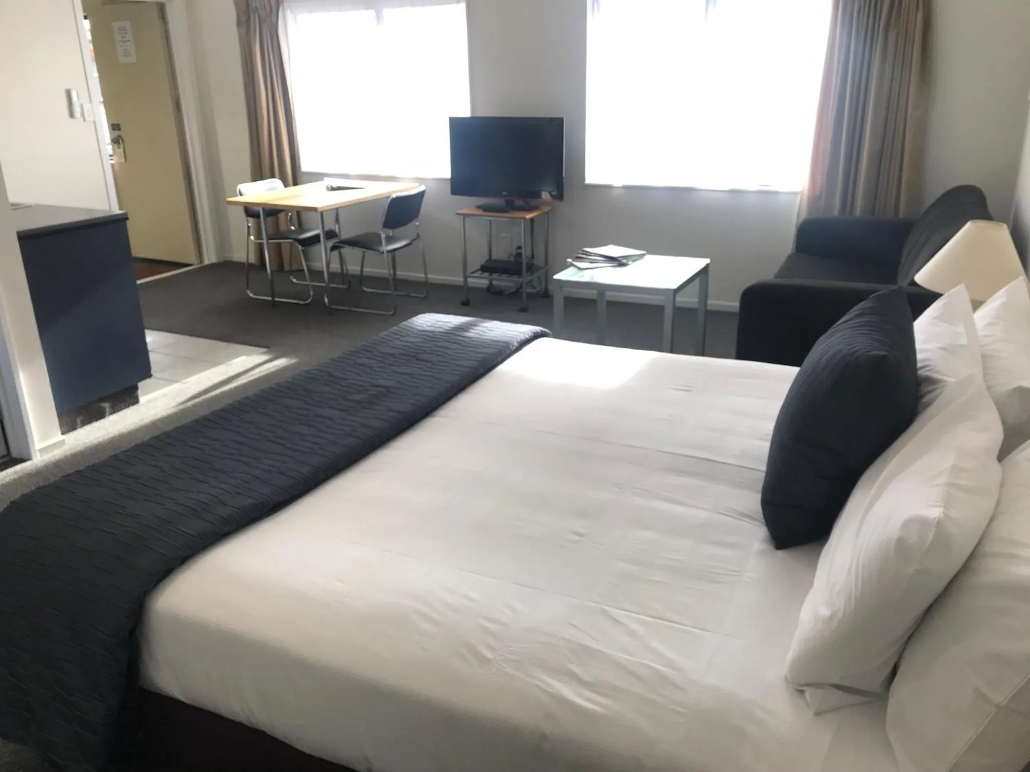 Bed in Claremonte Motor Lodge