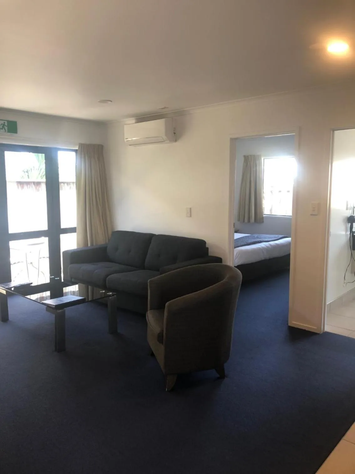 Bed in Claremonte Motor Lodge