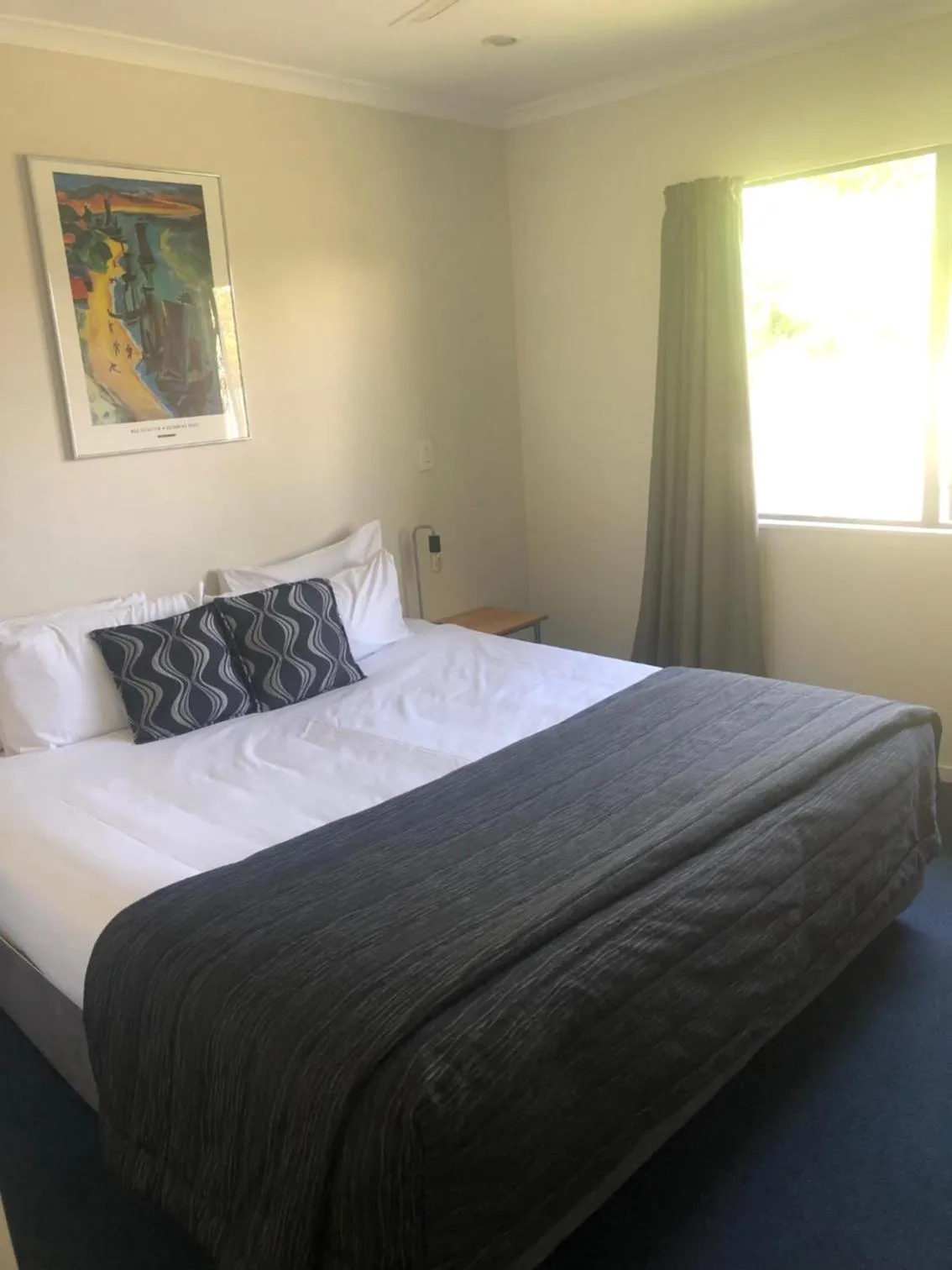 Bed in Claremonte Motor Lodge