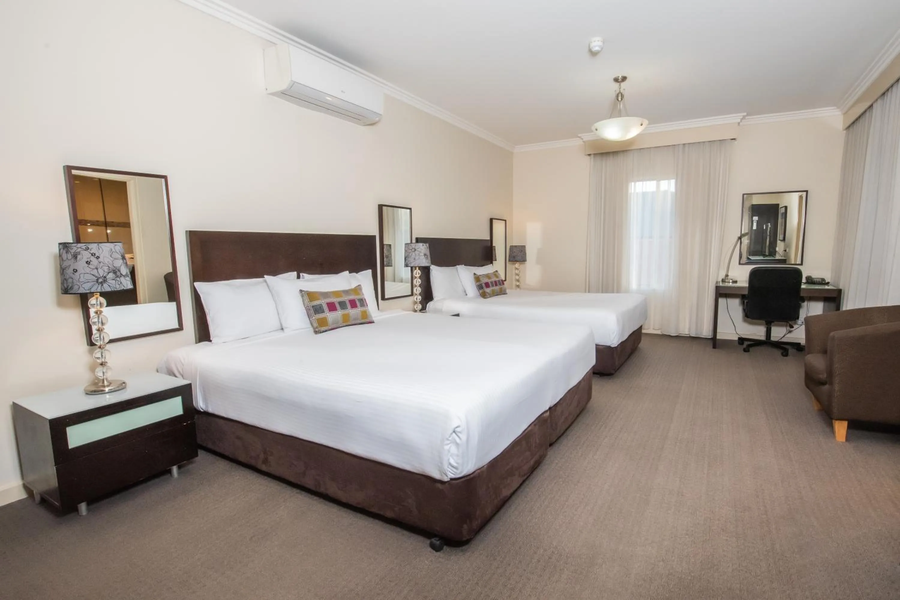 Bedroom, Bed in Best Western Plus Hovell Tree Inn