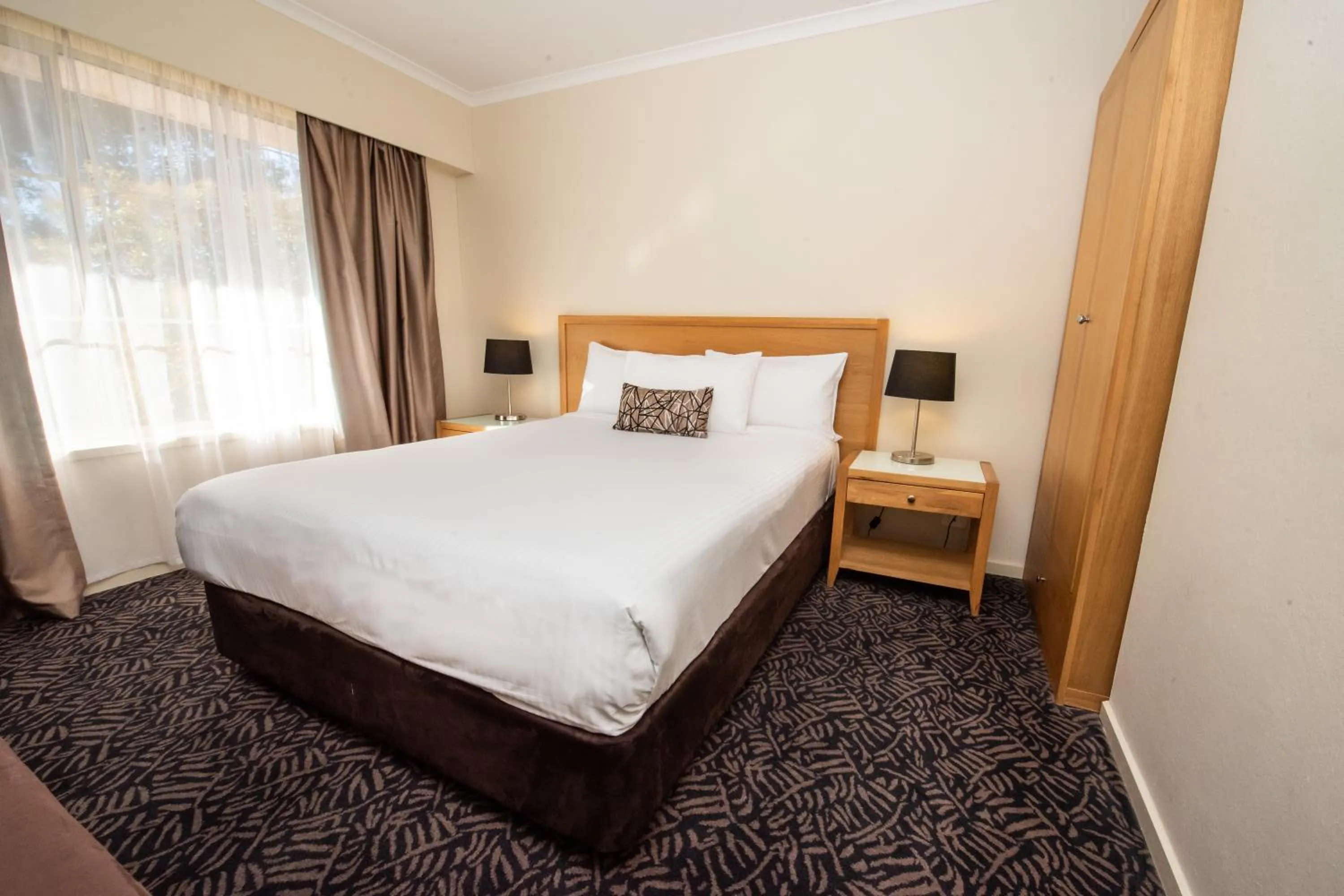 Bedroom, Bed in Best Western Plus Hovell Tree Inn