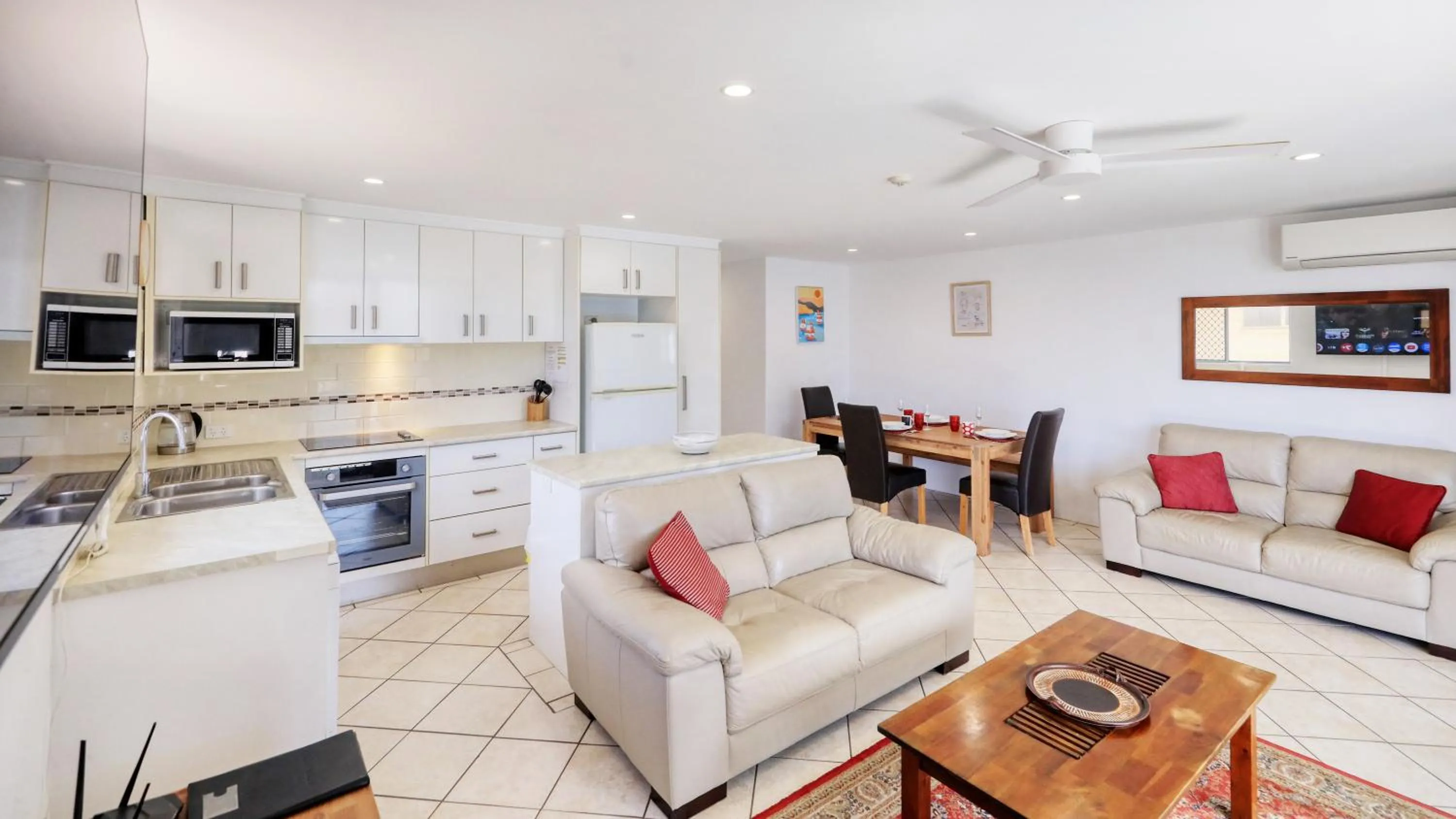 Living room in Merrima Court Holidays