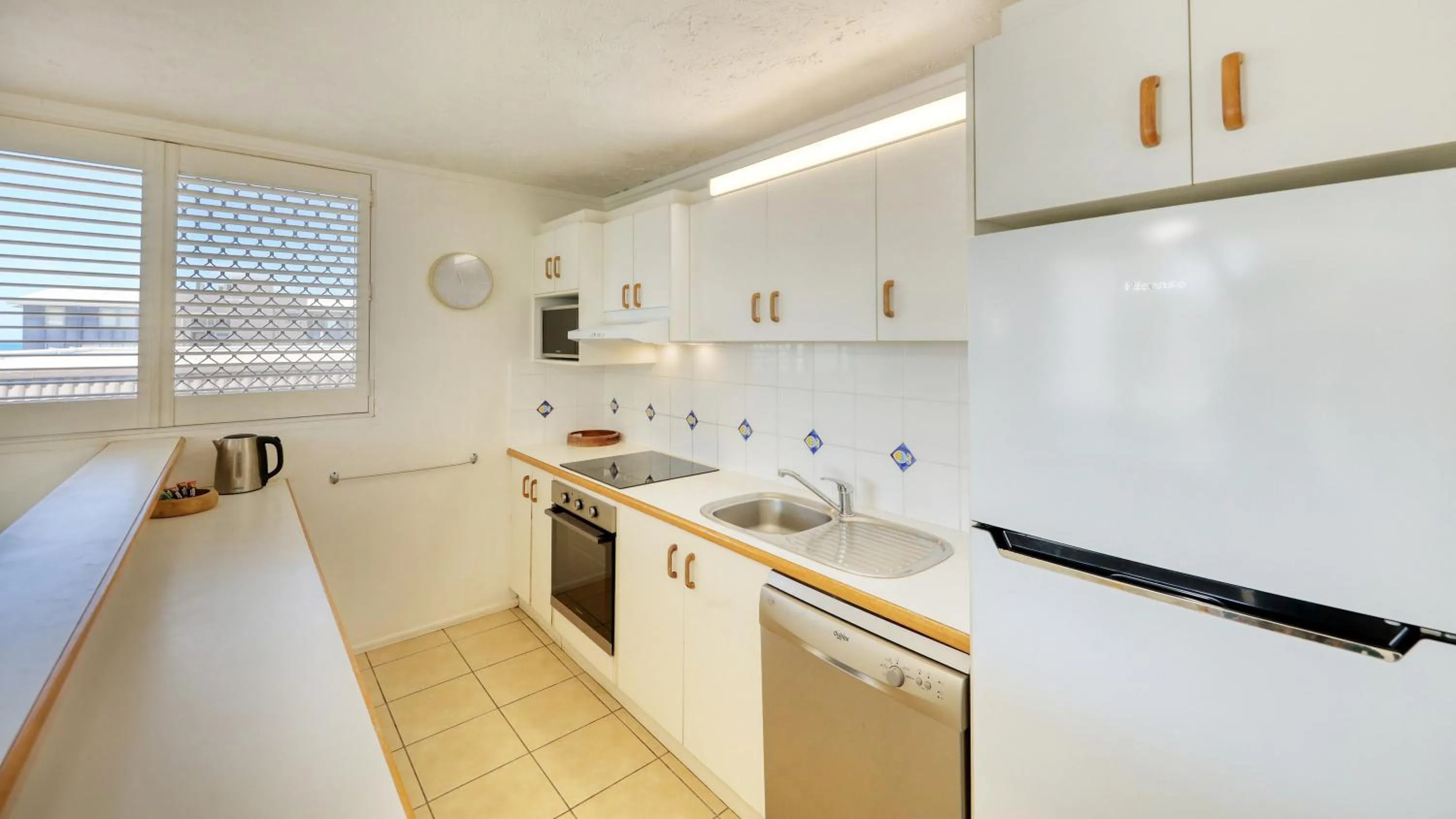 kitchen in Merrima Court Holidays