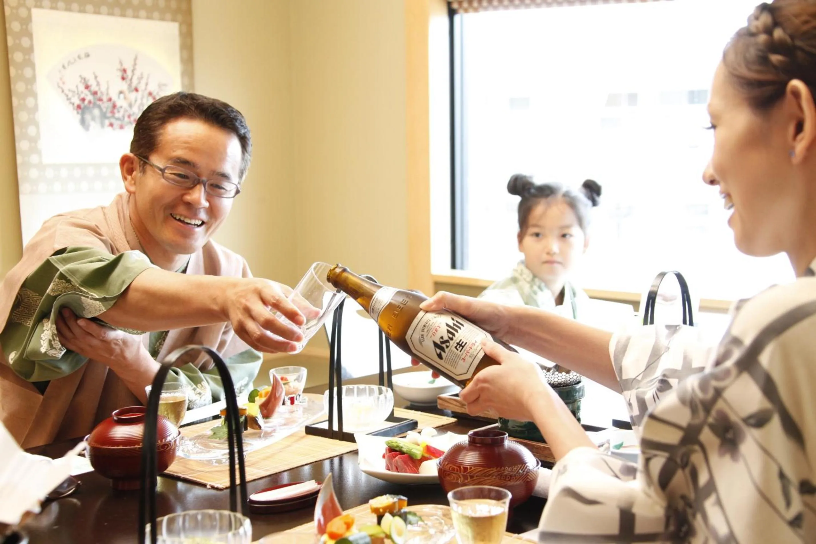 People in Kotohira Onsen Kotosankaku