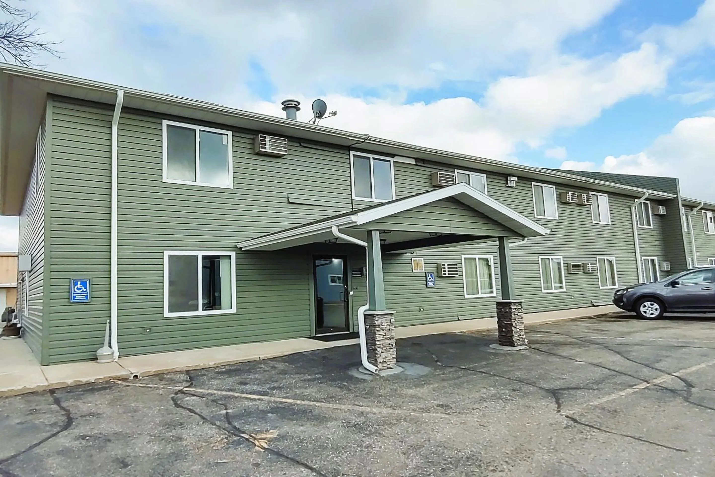 On site in Love Hotels Staples by OYO at HWY 10 MN