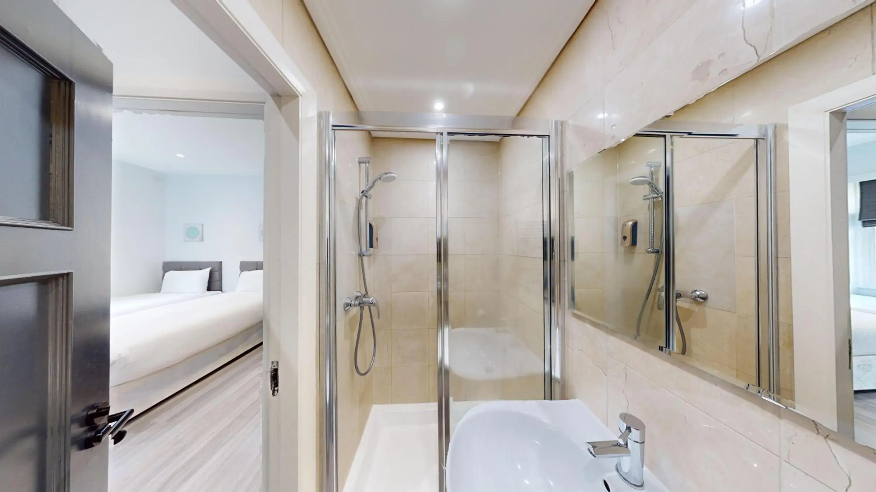 Apartment with Balcony in MSK Premium Apartment with Balcony in MSK Premium