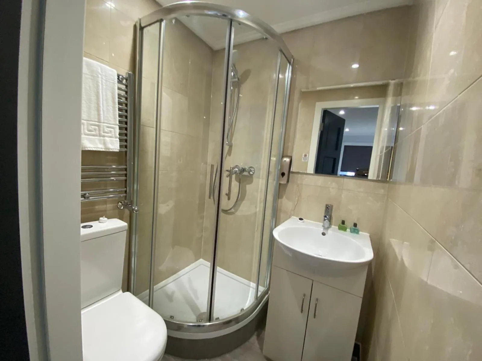 Bathroom in MSK Premium