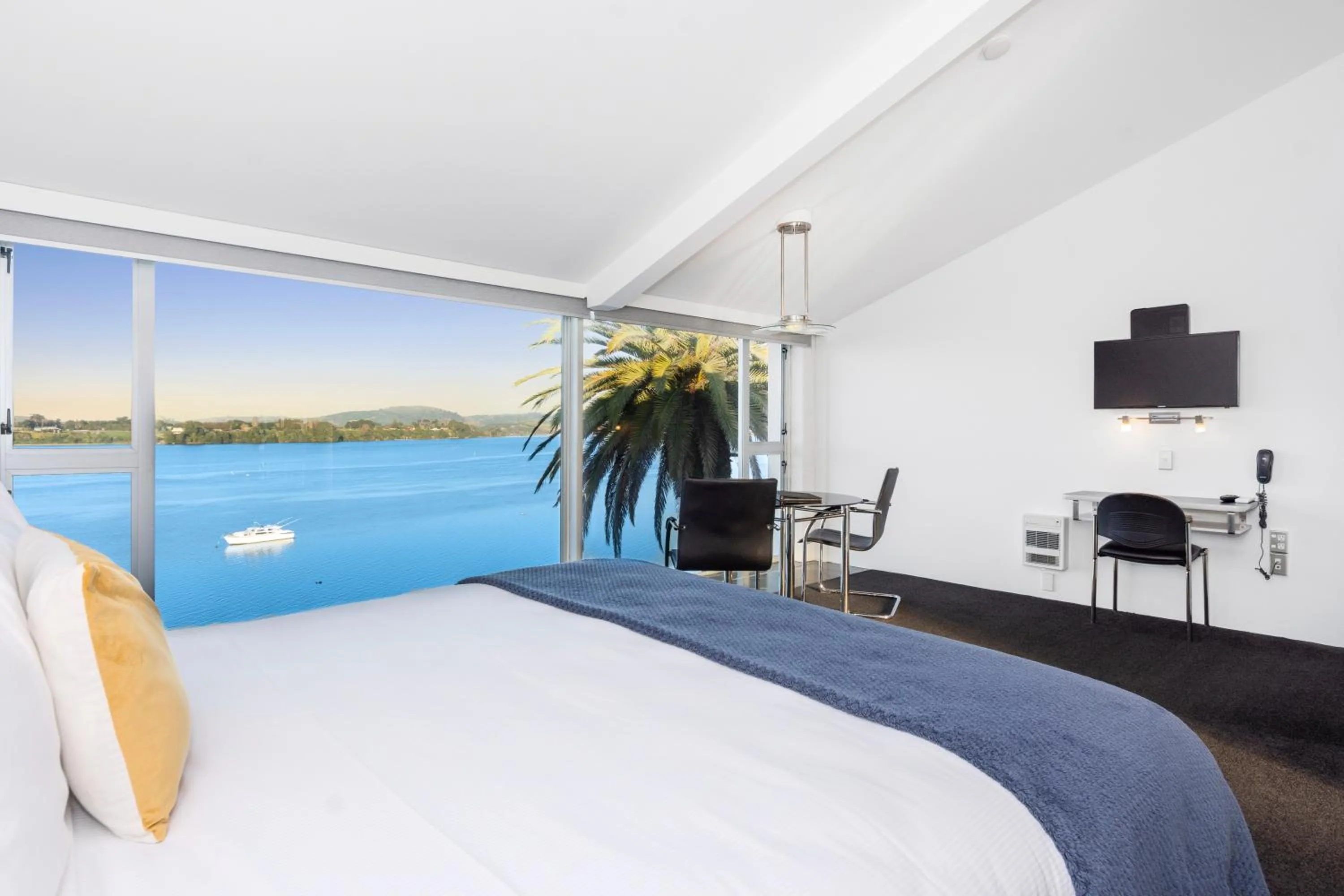 Bed in The Tauranga on the Waterfront