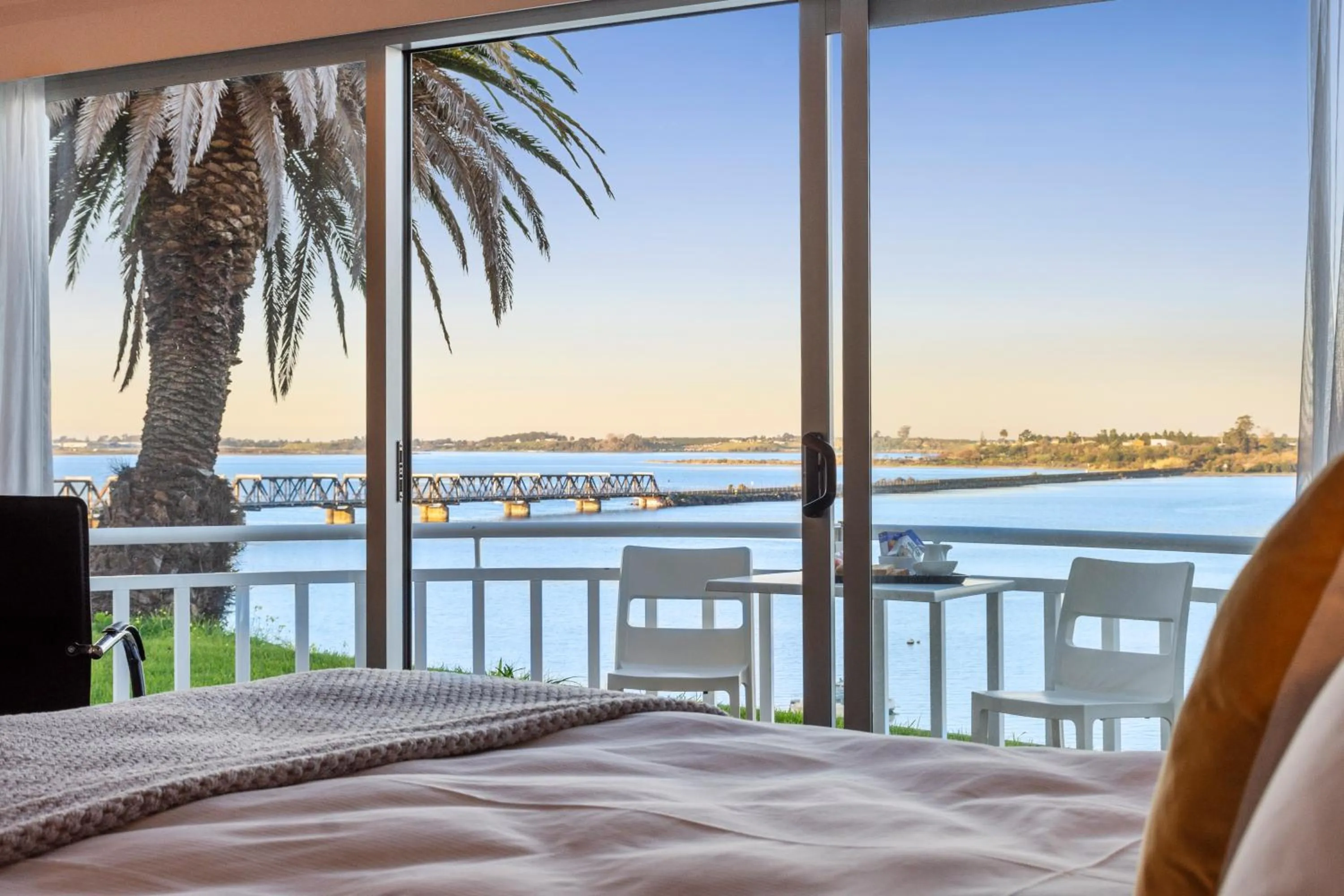 Sea view, Bed in The Tauranga on the Waterfront