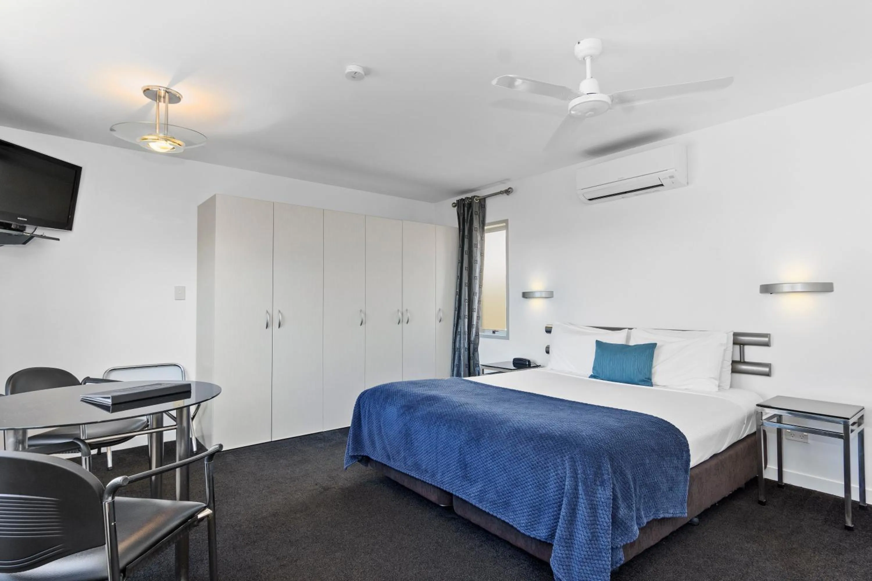 Bedroom, Bed in The Tauranga on the Waterfront
