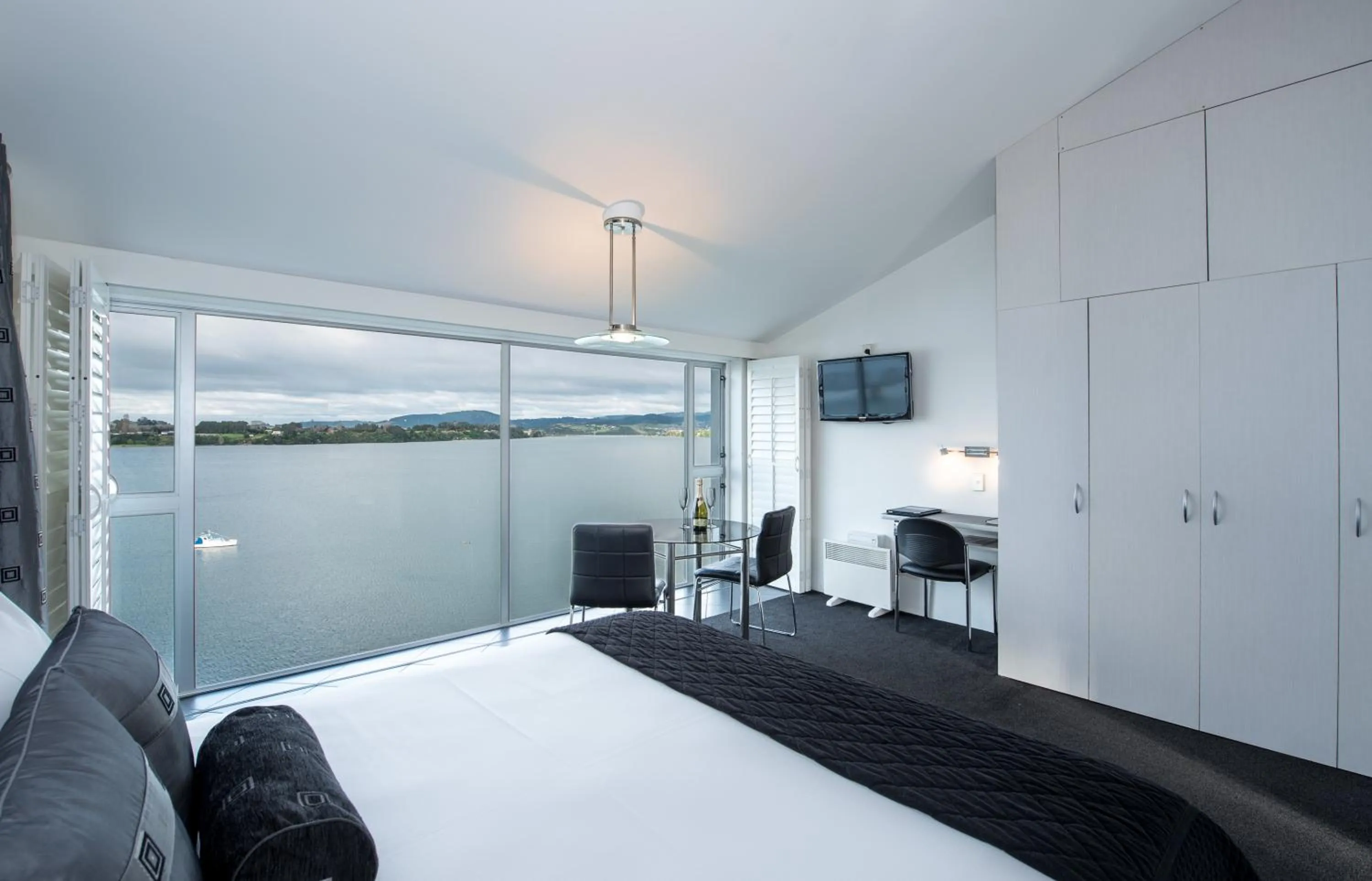 Bed in The Tauranga on the Waterfront