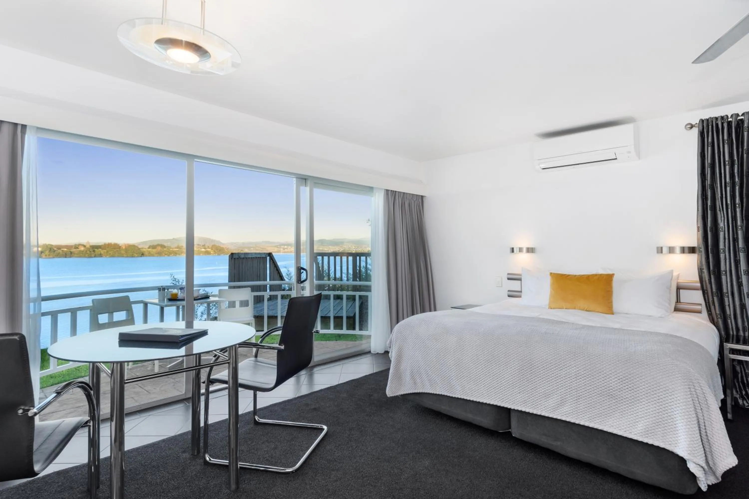 Bed in The Tauranga on the Waterfront