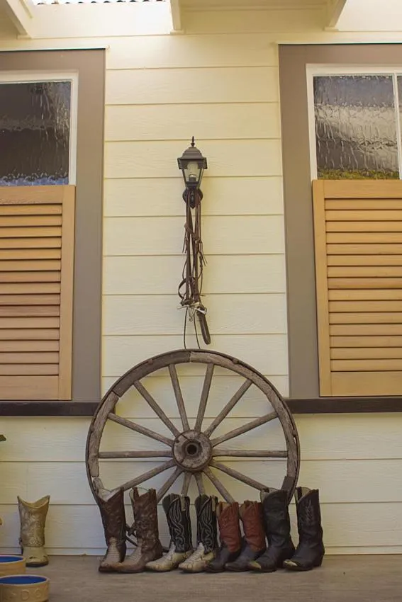 Decorative detail in Cambridge Coach House