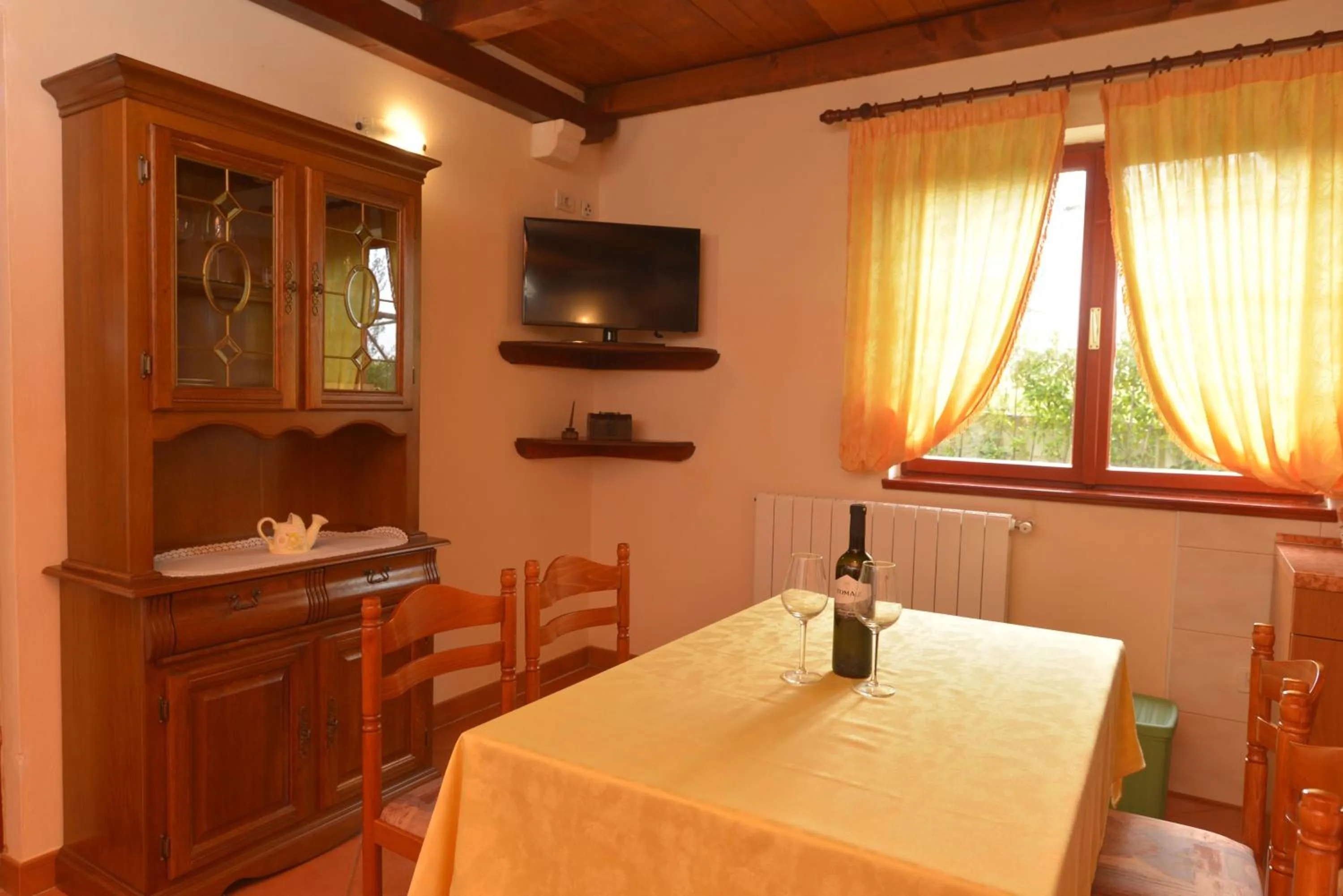 TV and multimedia in Apartments Ivan & Tina