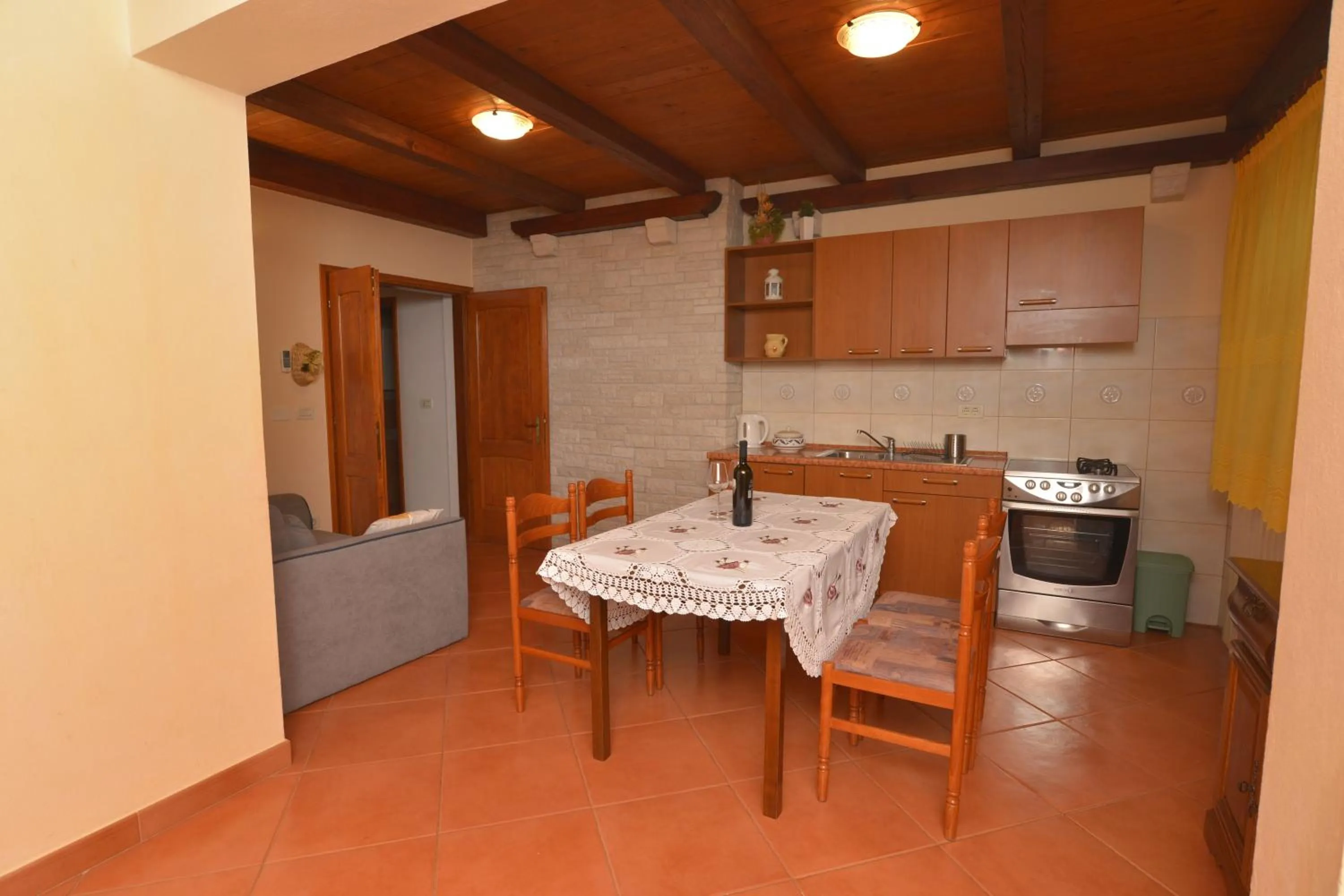 Dining area in Apartments Ivan & Tina