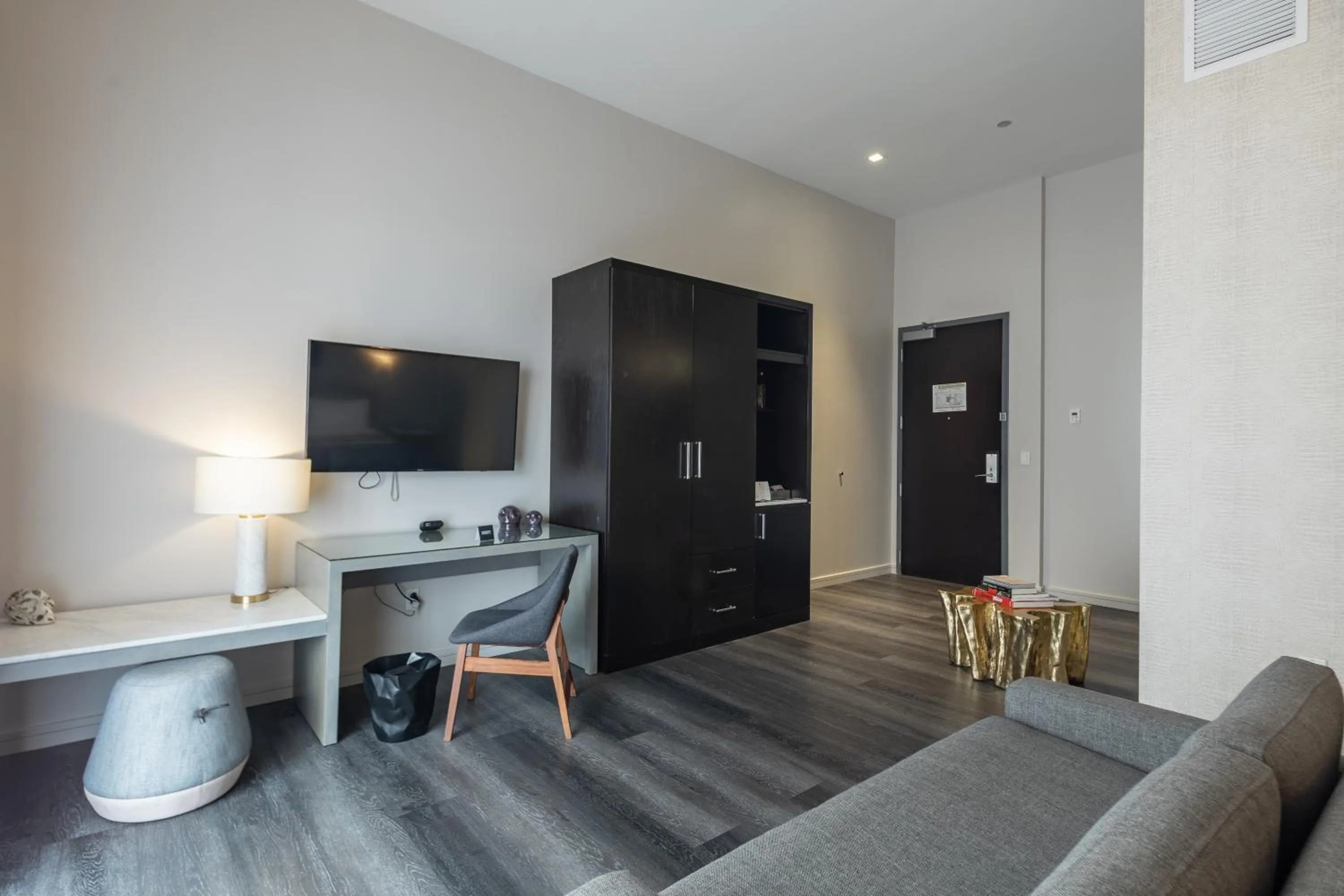 TV and multimedia in Stanton House El Paso