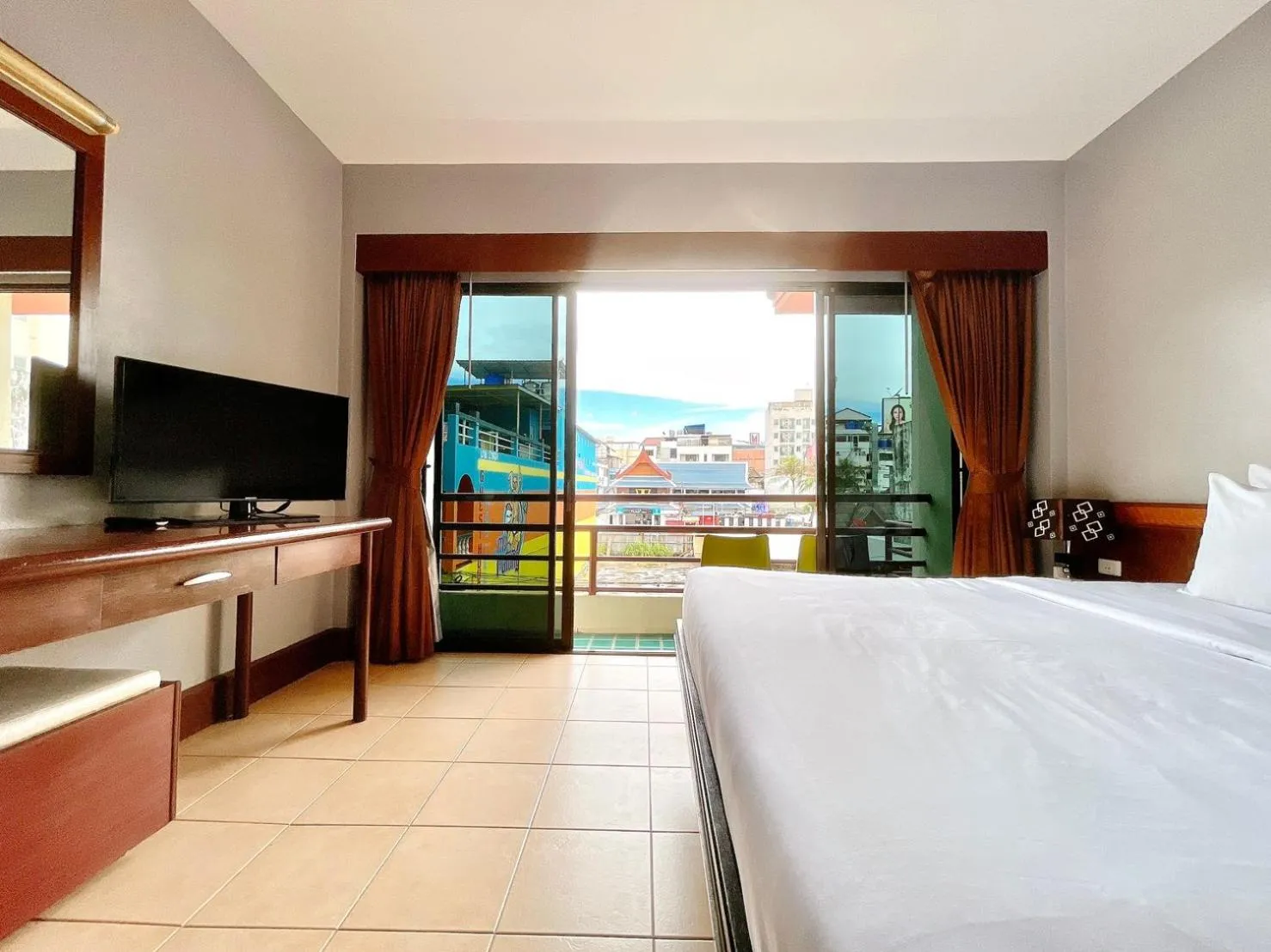 City view, Bed in C & N Hotel Patong, Phuket