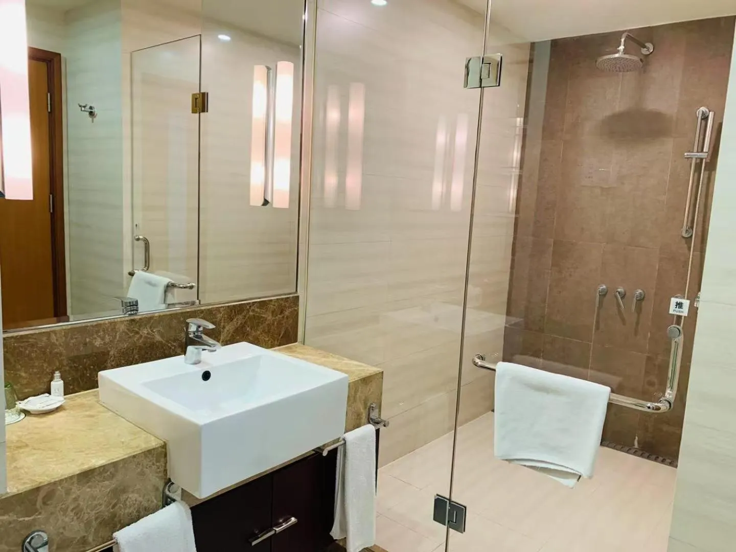 Toilet in Oakwood Residence Shanghai