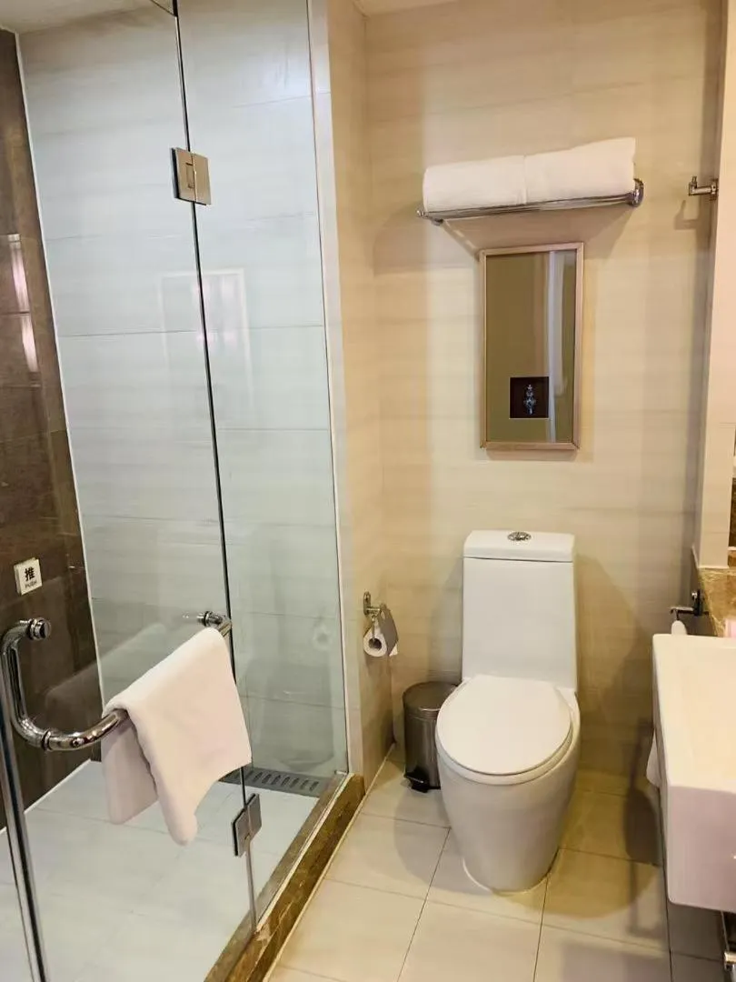 Toilet in Oakwood Residence Shanghai