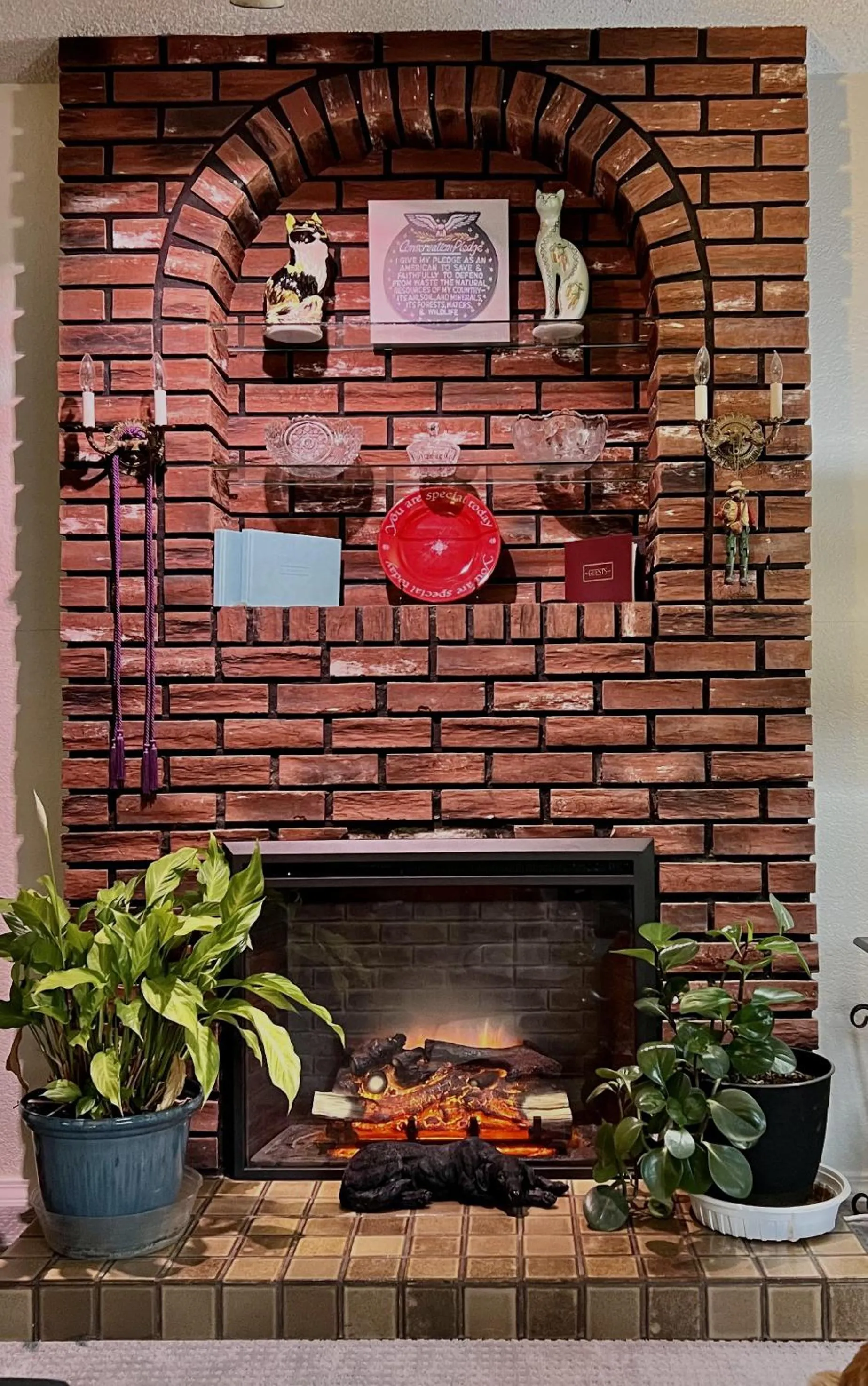 Communal lounge/ TV room in Leah's Homestay in Hoquiam