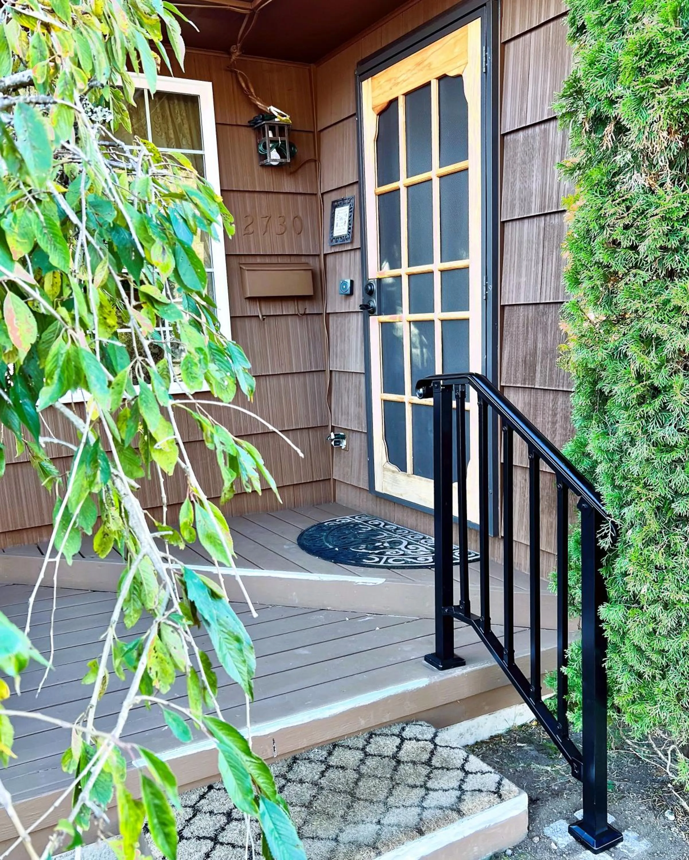 Property building in Leah's Homestay in Hoquiam