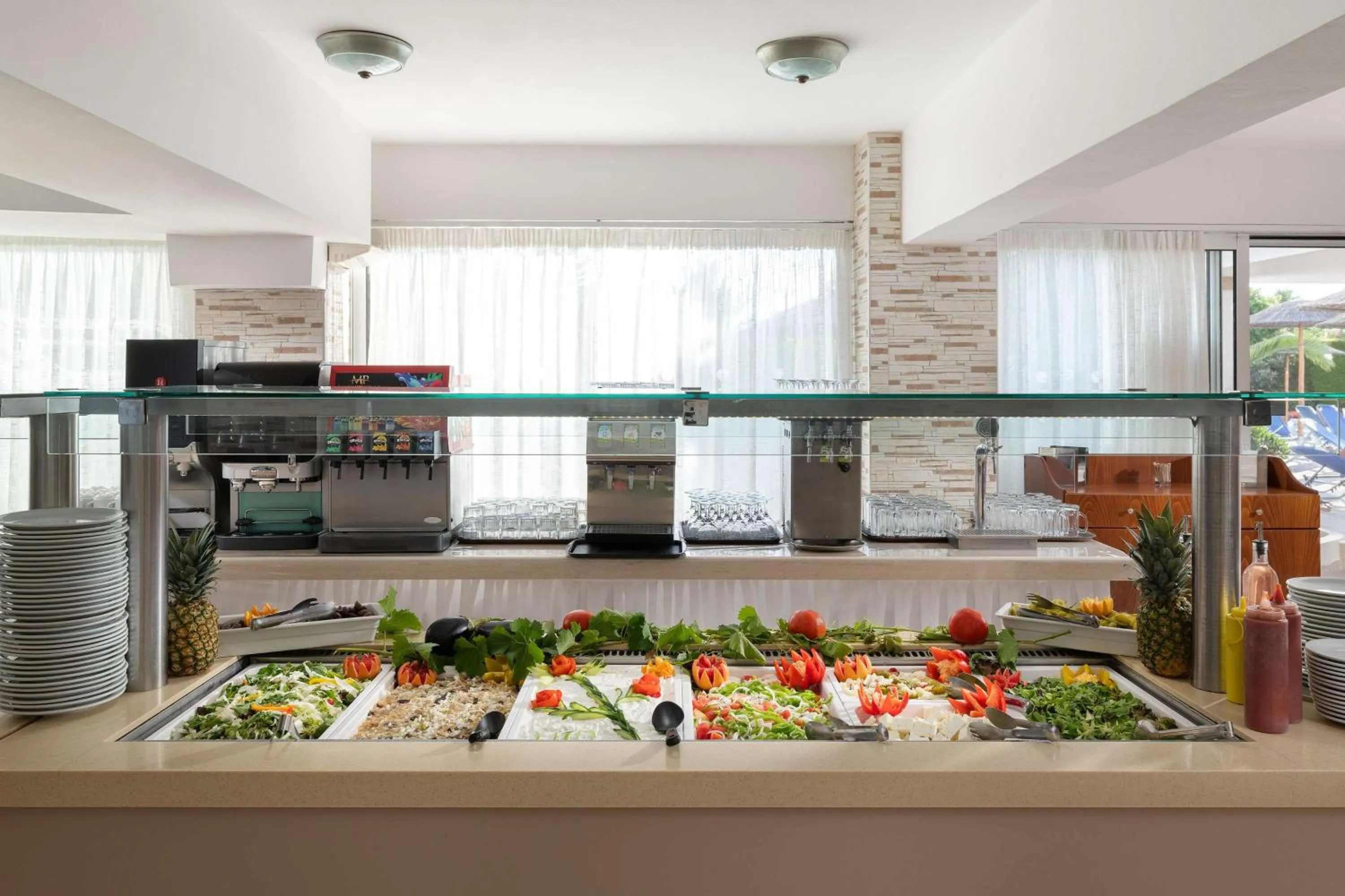 Restaurant/places to eat in Lito Hotel