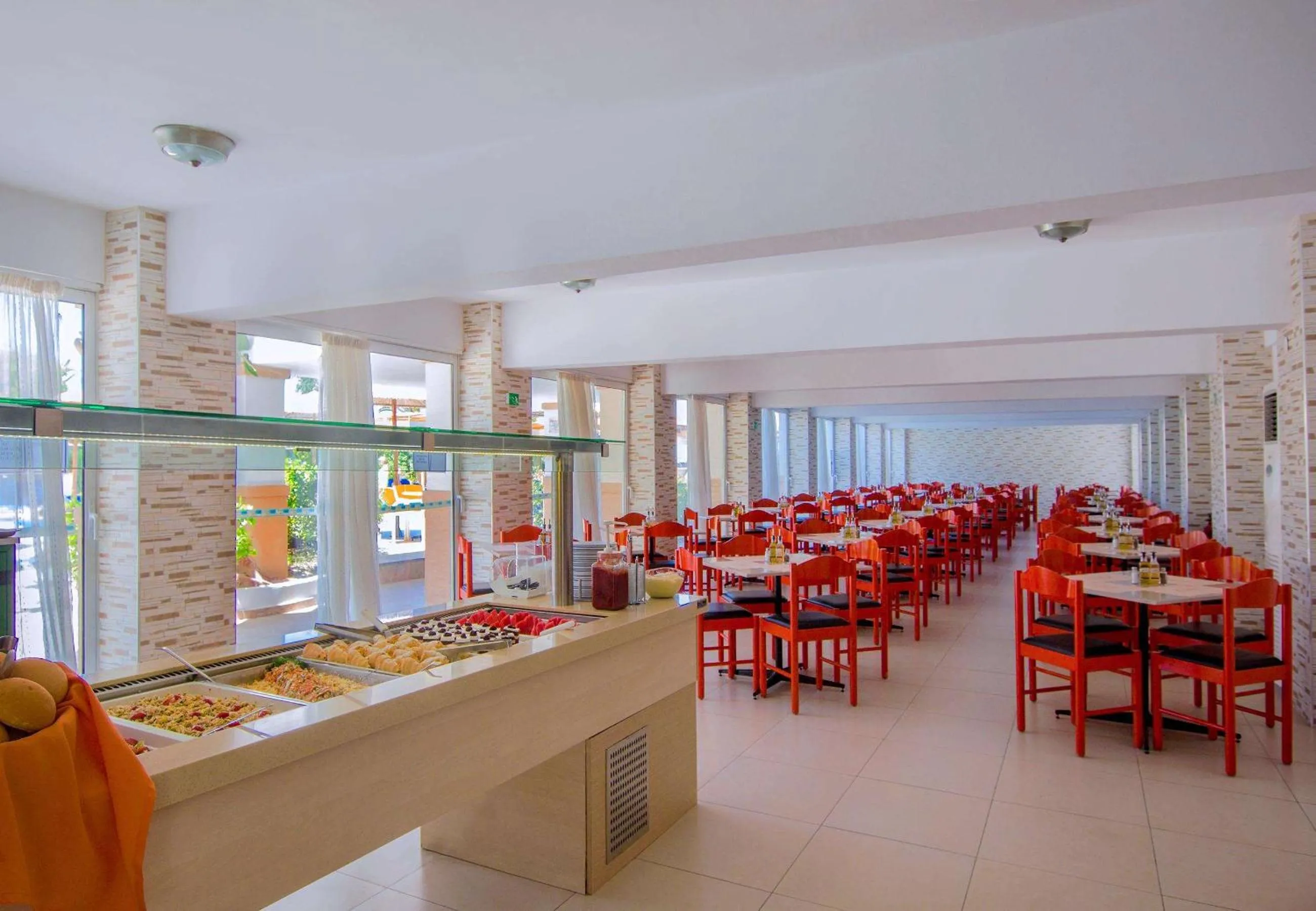 Restaurant/places to eat in Lito Hotel