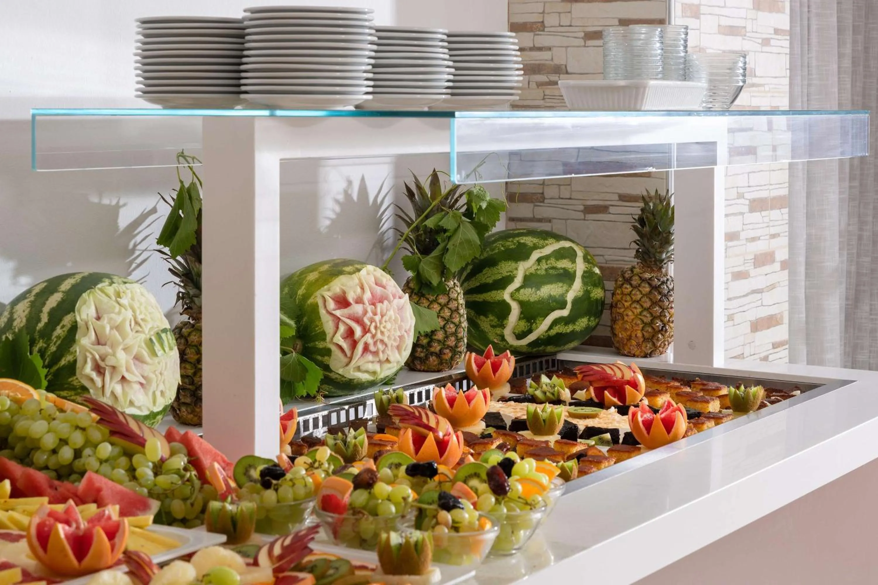 Restaurant/places to eat in Lito Hotel