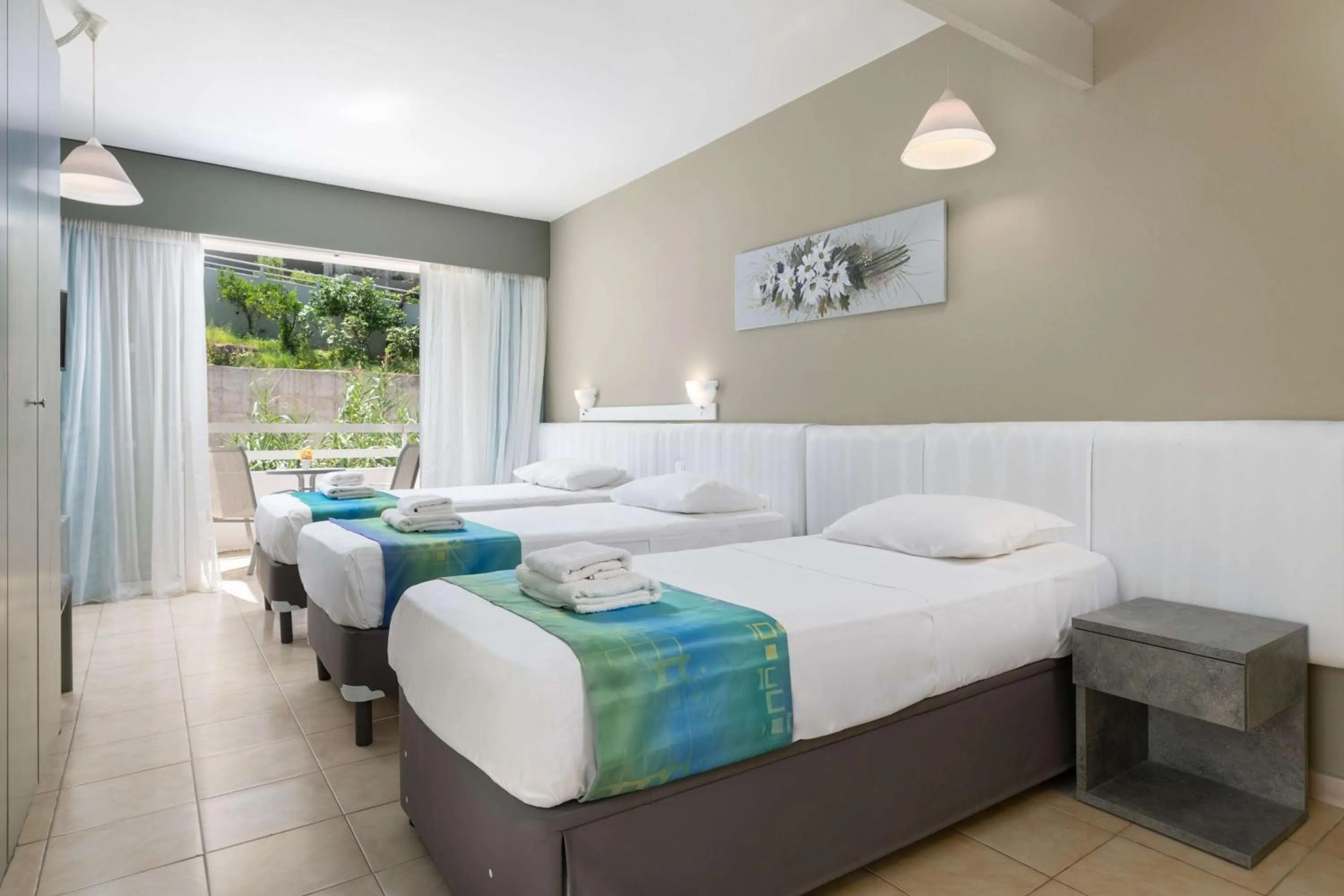 Bedroom, Bed in Lito Hotel