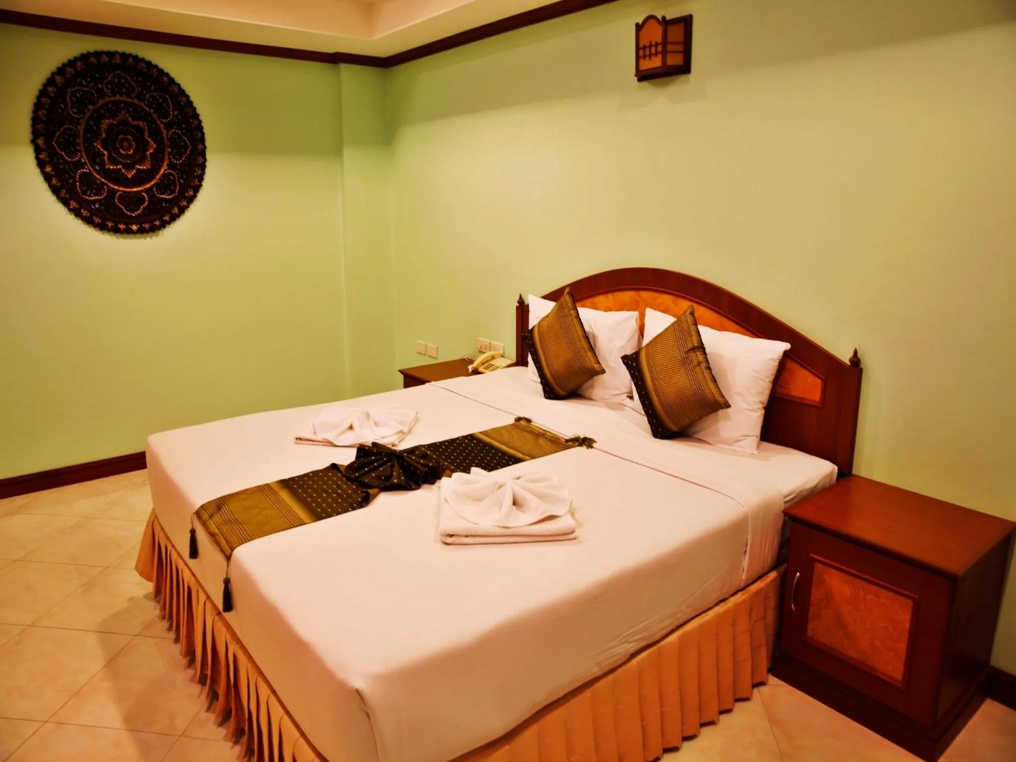 Property building, Bed in Baan SS Karon