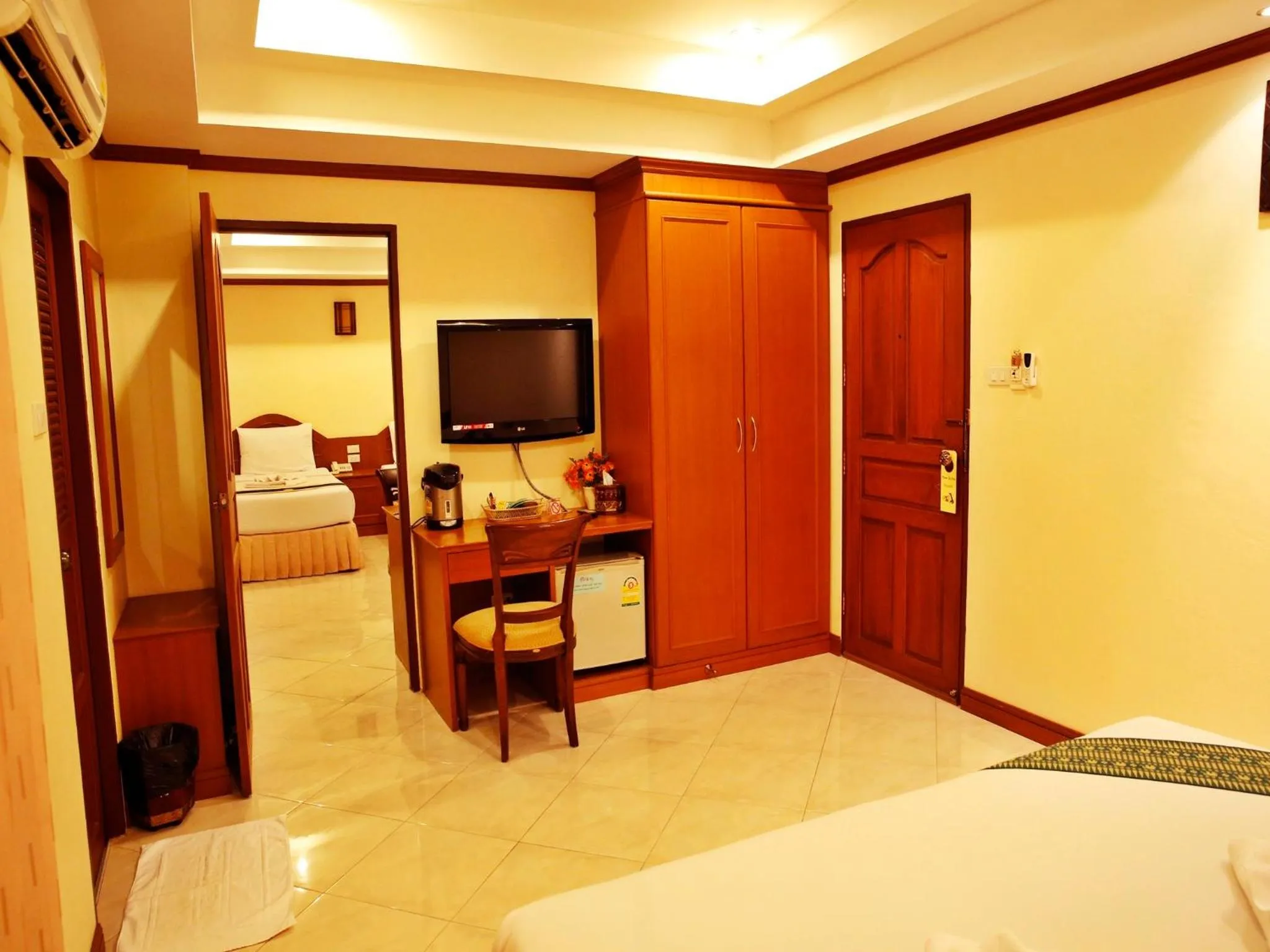 TV and multimedia, Bed in Baan SS Karon