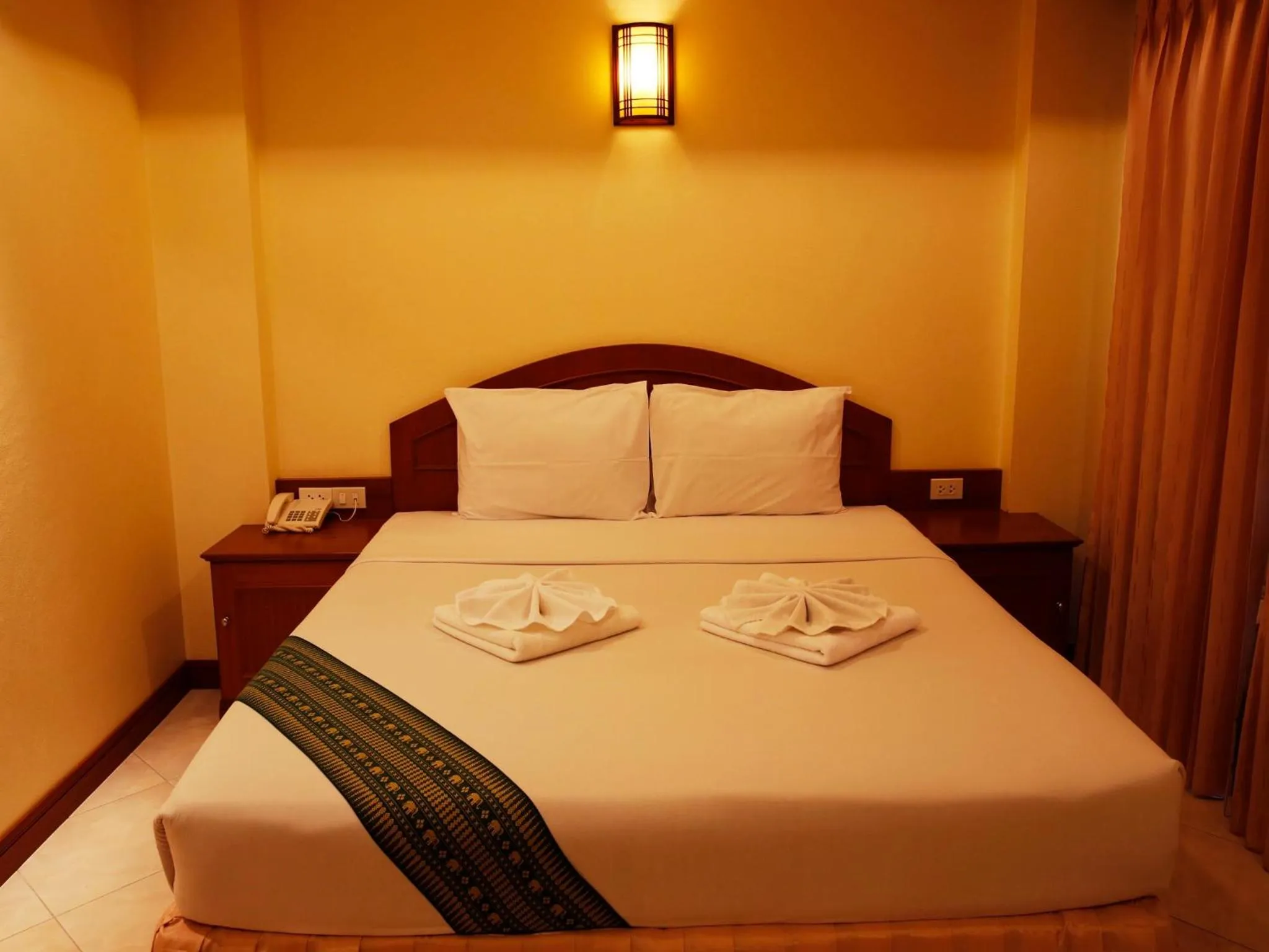 Property building, Bed in Baan SS Karon