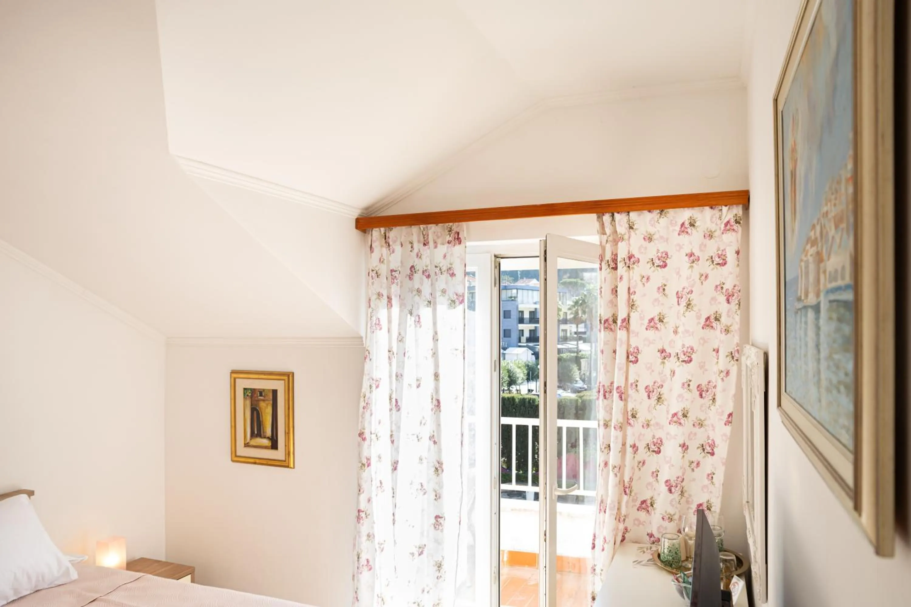 View (from property/room), Bed in Villa Ruza