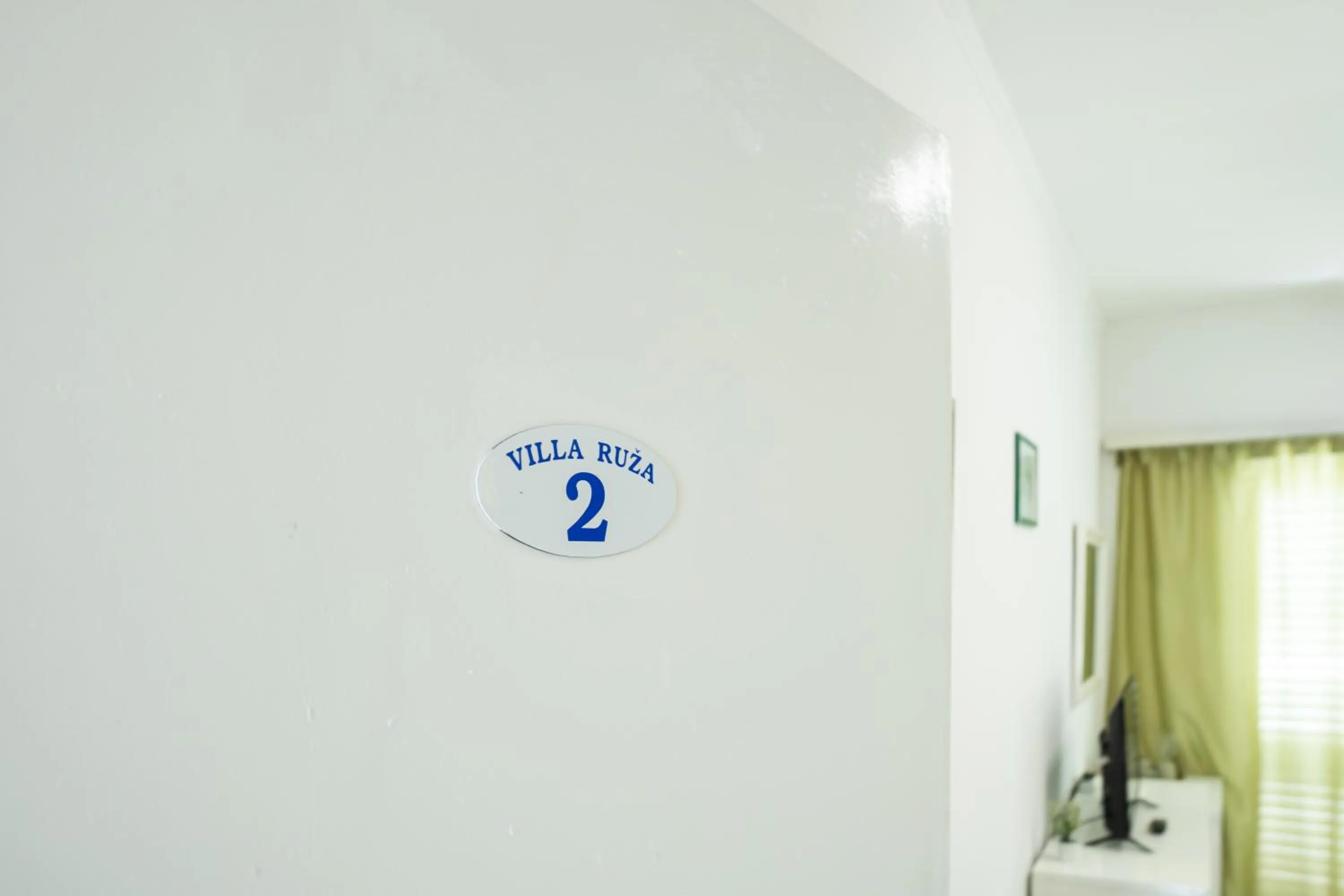 Property building in Villa Ruza