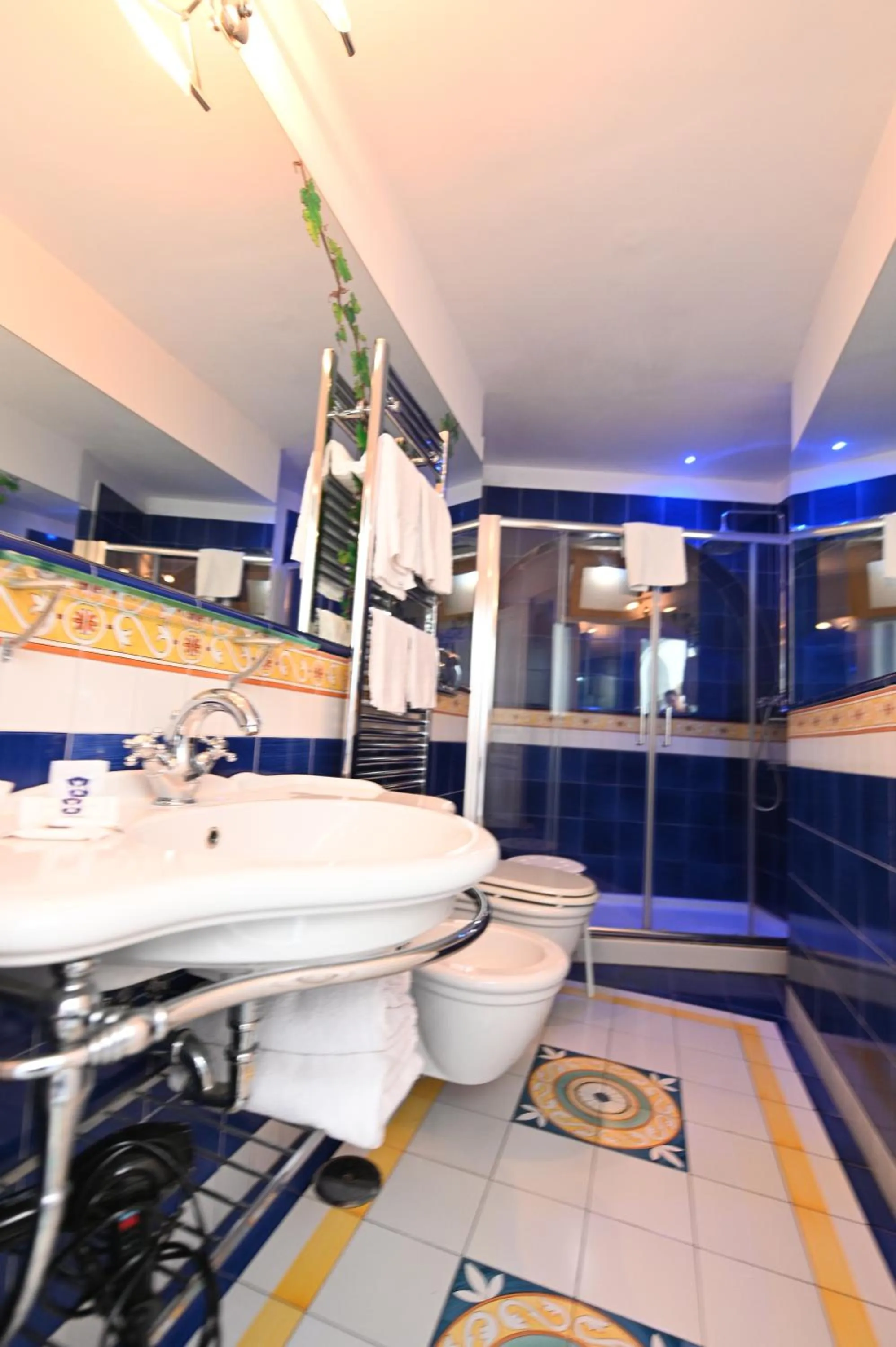 Bathroom in Hotel Croce Di Amalfi