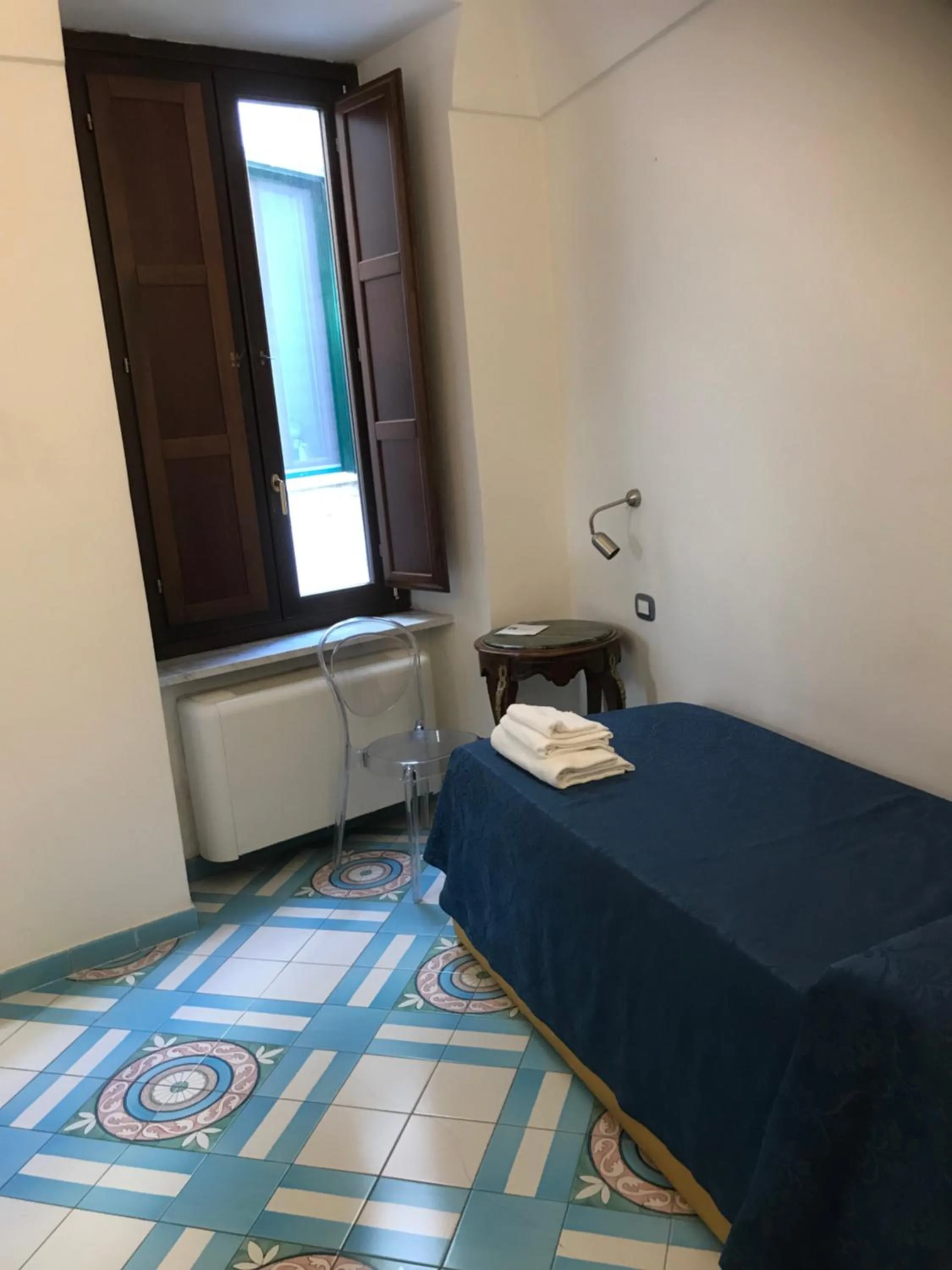 Bed in Hotel Croce Di Amalfi