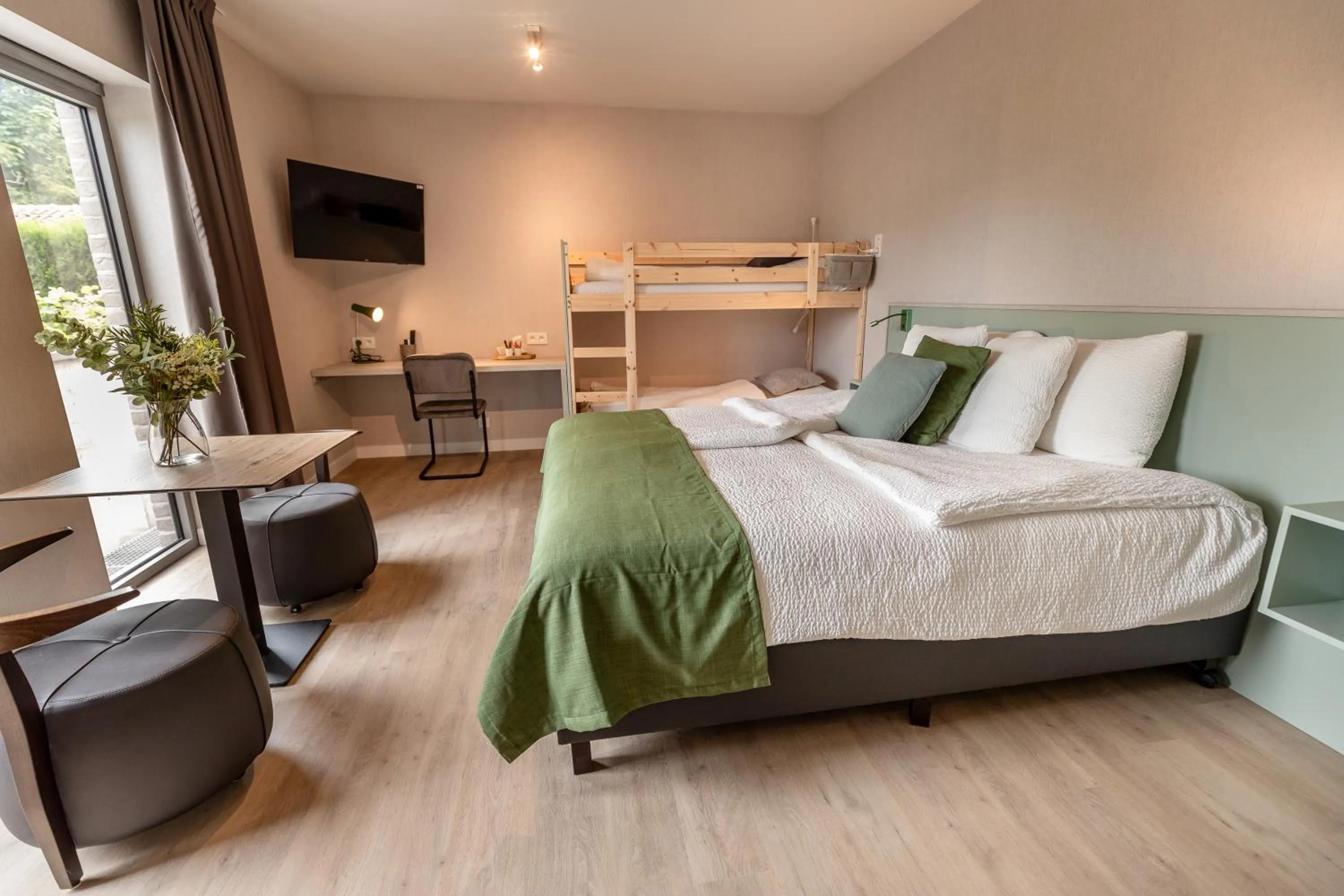 Bedroom, Bed in Abalona Hotel & Apartments