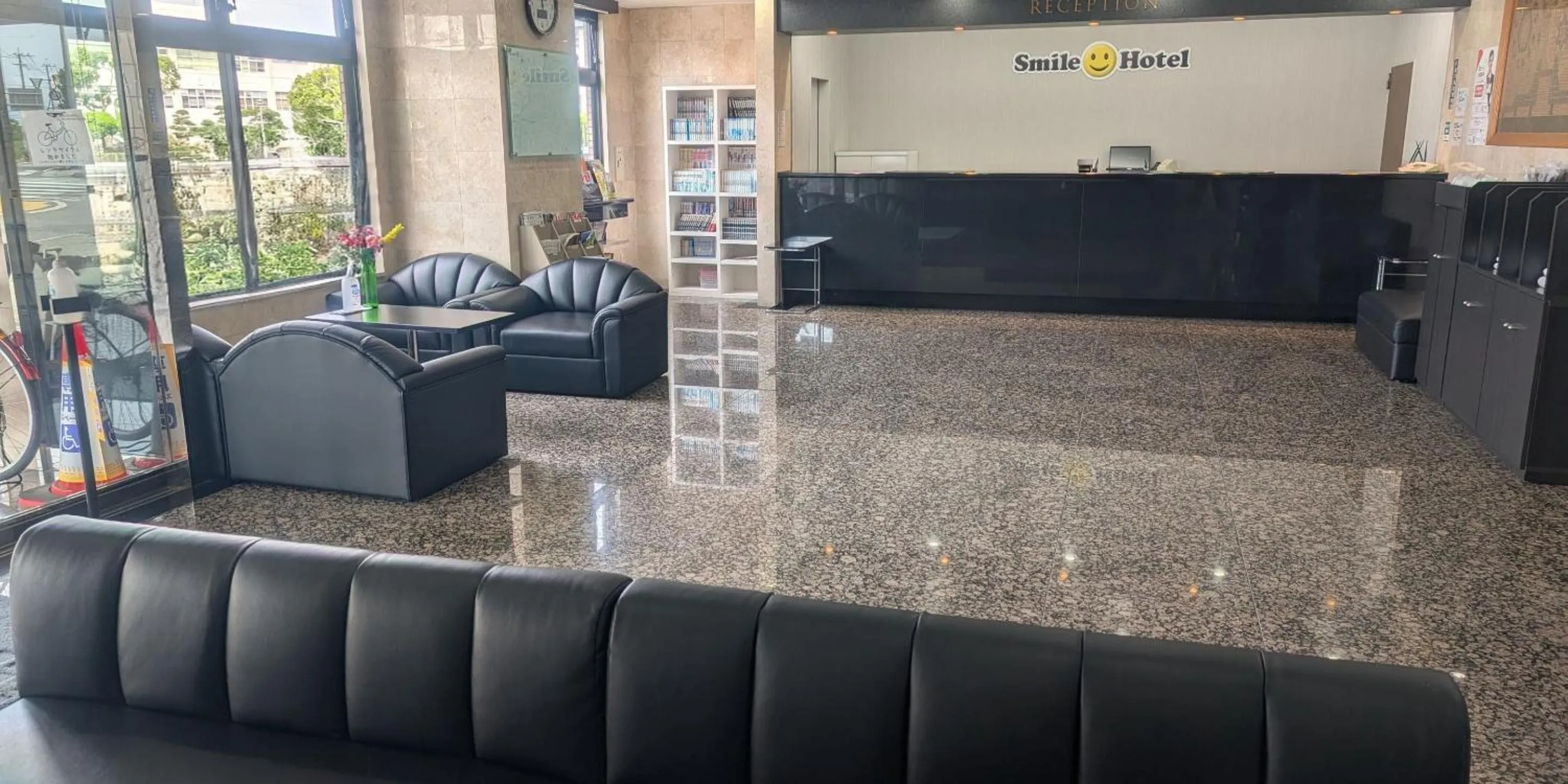 Lobby or reception in Smile Hotel Fukuoka Okawa