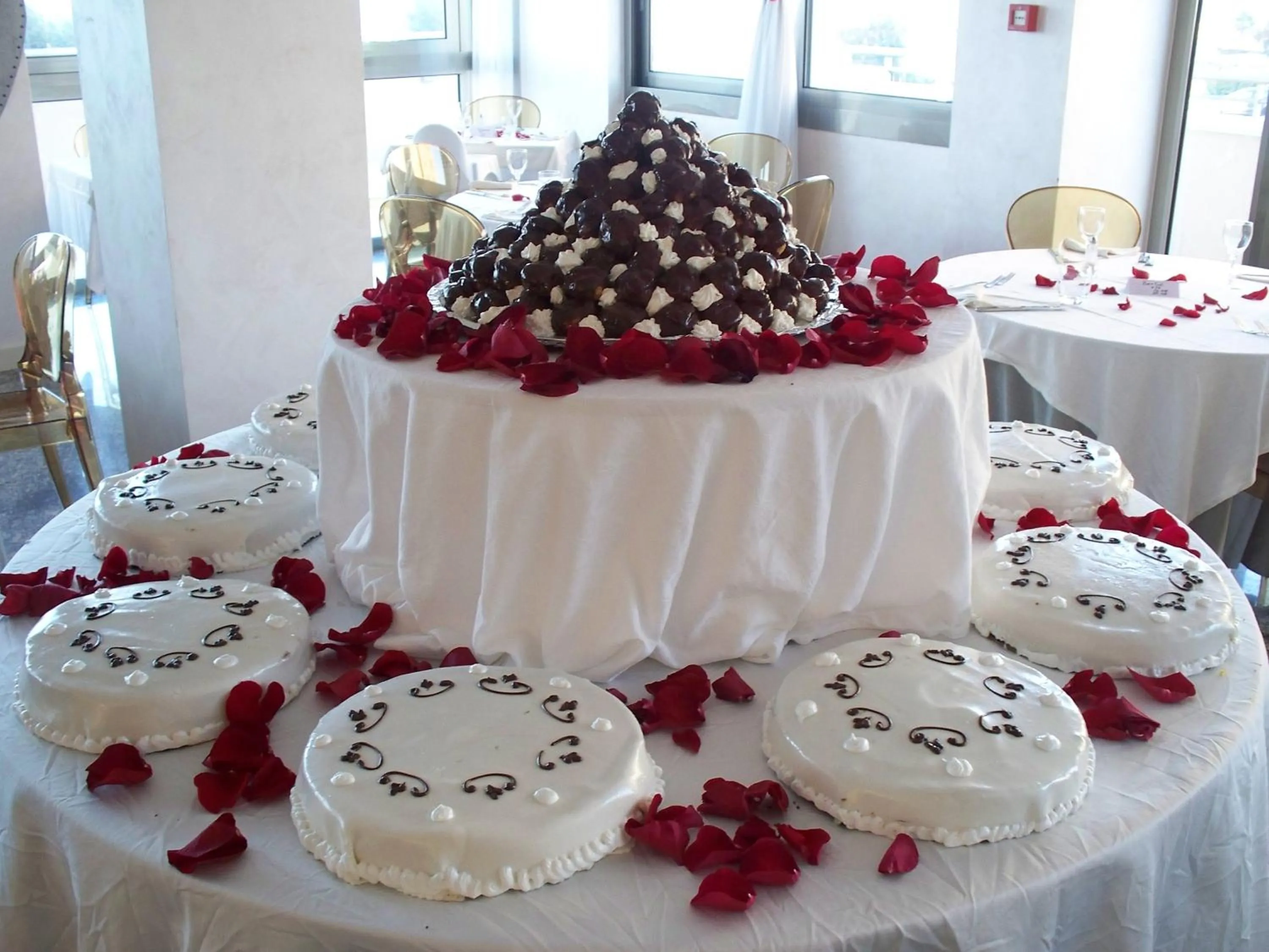 Food and drinks in Terminal Palace & SPA