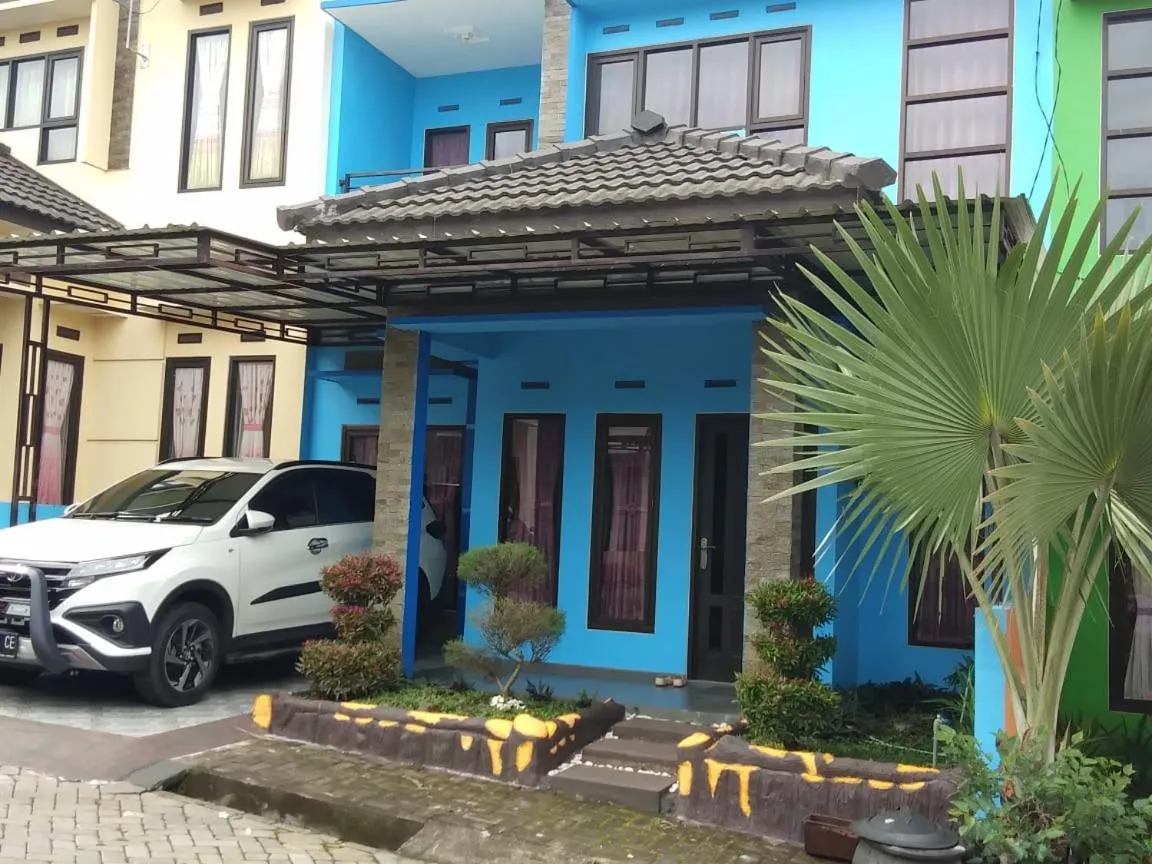 Property building in Villa Batu Safir