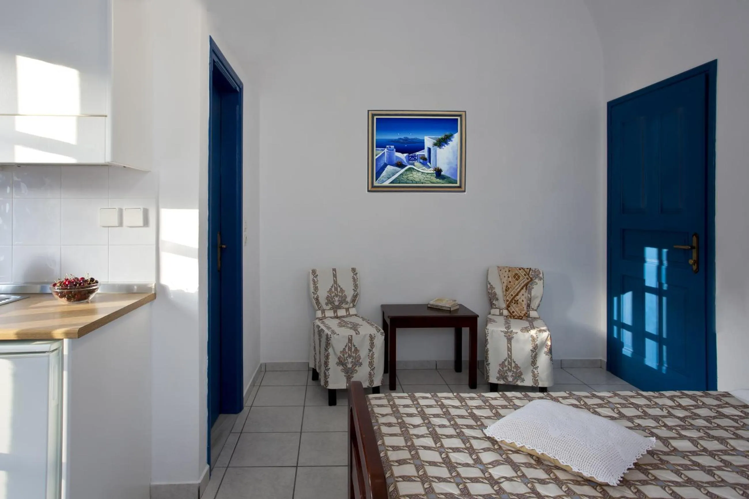 Bedroom, Bed in Ancient Thera Studios